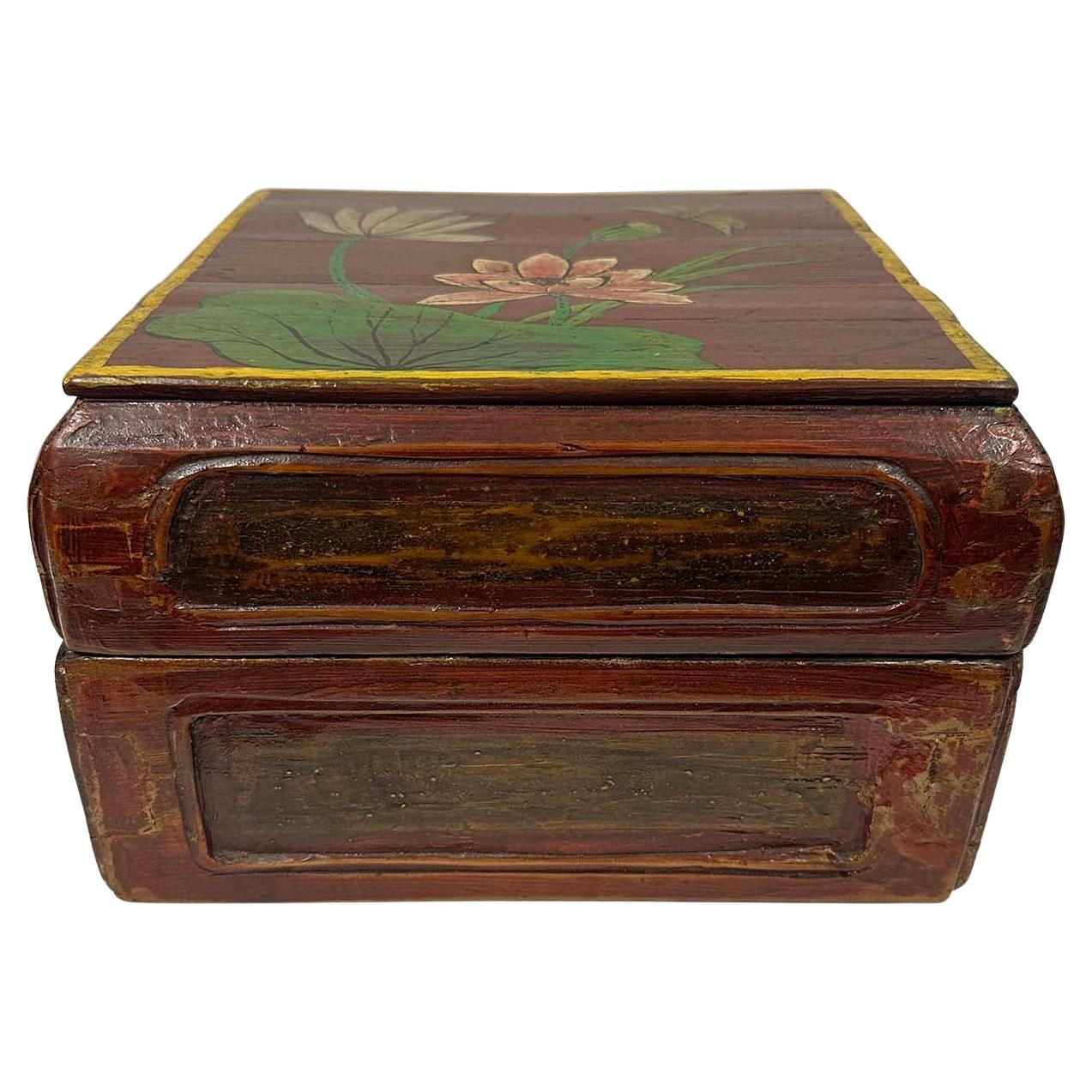 Caja china de madera pintada a mano para joyas y frutas de principios del siglo XX