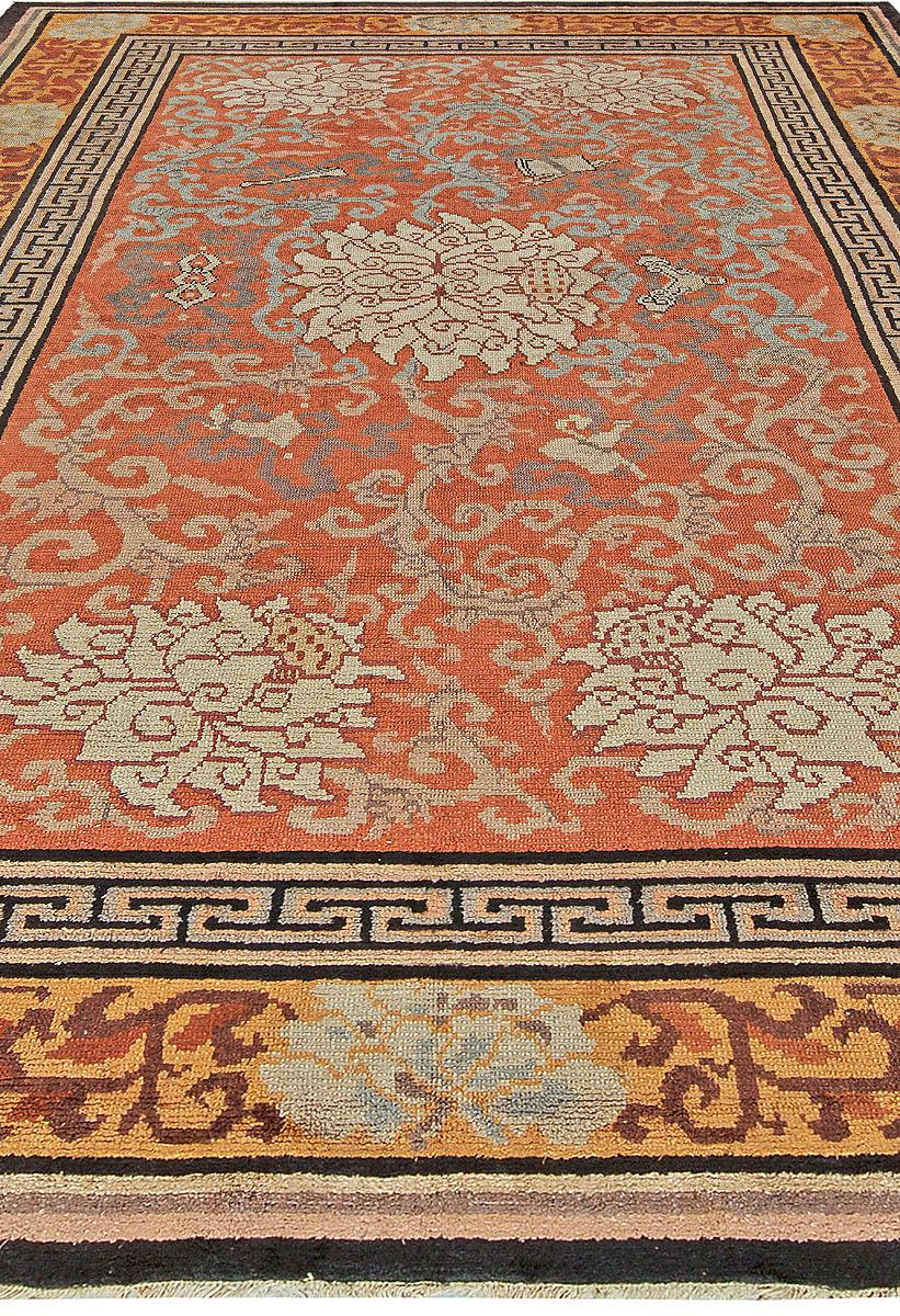 Early 20th century Chinese handmade silk rug
Size: 7'6