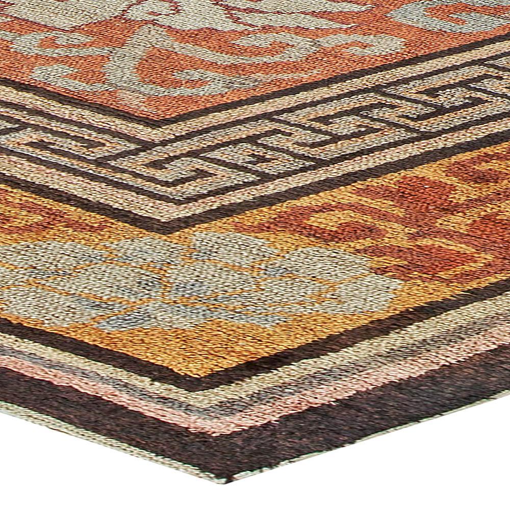 Early 20th Century Chinese Handmade Silk Rug For Sale 1