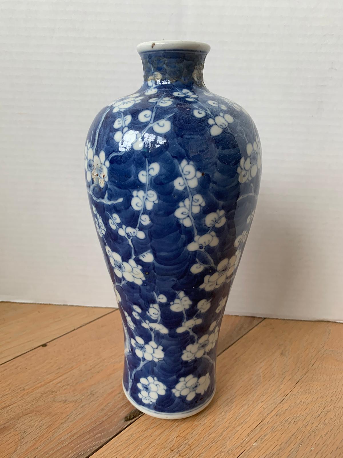 Early 20th century circa 1900-1910 Chinese Kangxi style blue and white cherry blossom porcelain vase, Meiping Form, marked.