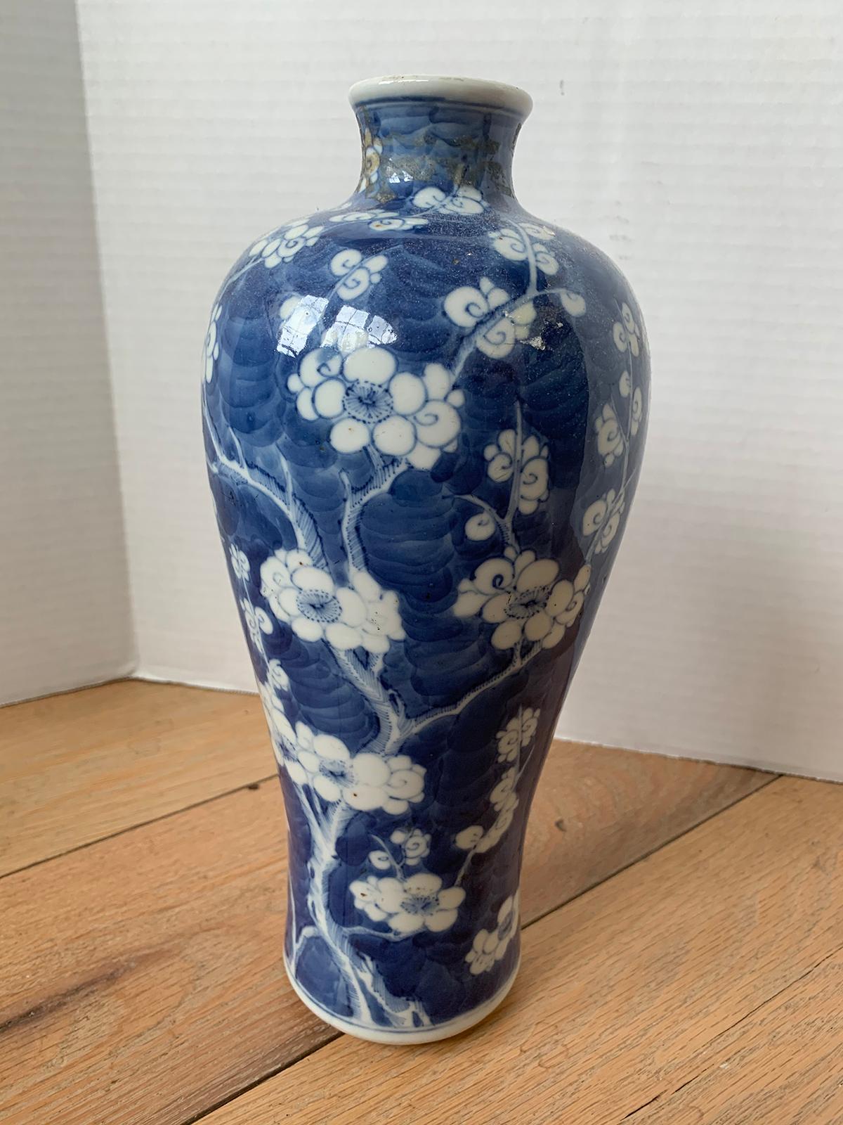 Early 20th Century Chinese Kangxi Style Blue and White Cherry Blossom Vase For Sale 3