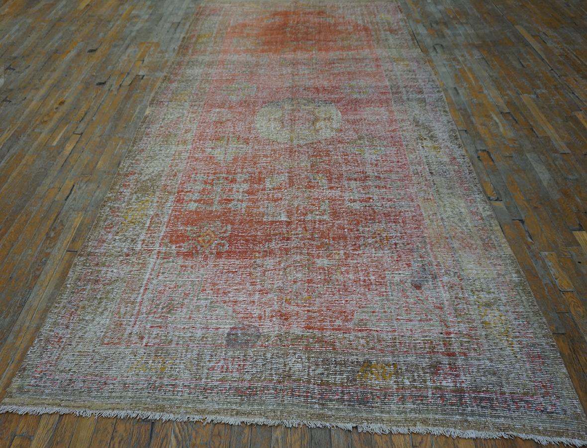 Early 20th Century Chinese Khotan Carpet ( 5'7