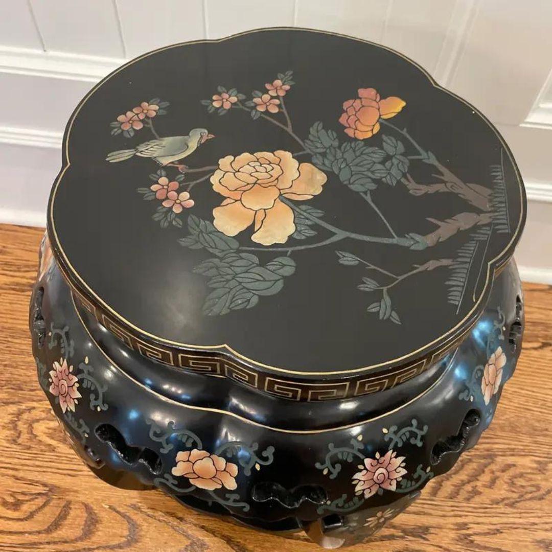 Unknown Early 20th Century Chinese Lacquered Carved Wood Drum Table For Sale