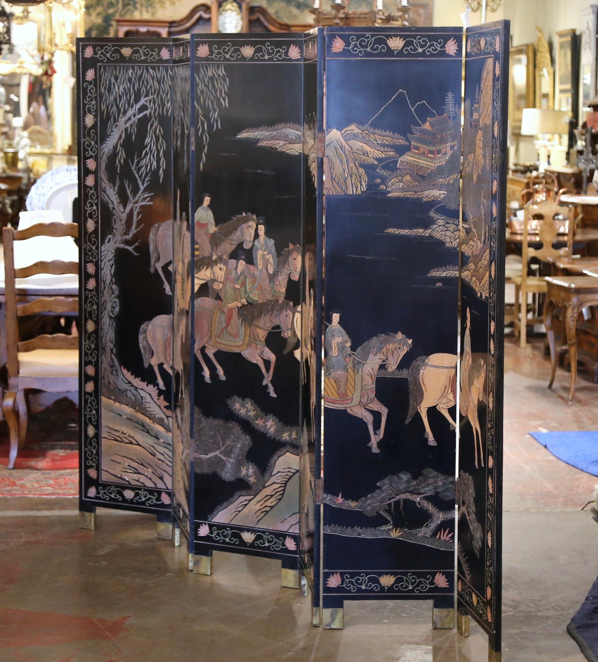 Chinese Export Early 20th Century Chinese Lacquered Ebonized Six-Panel Decorative Screen For Sale