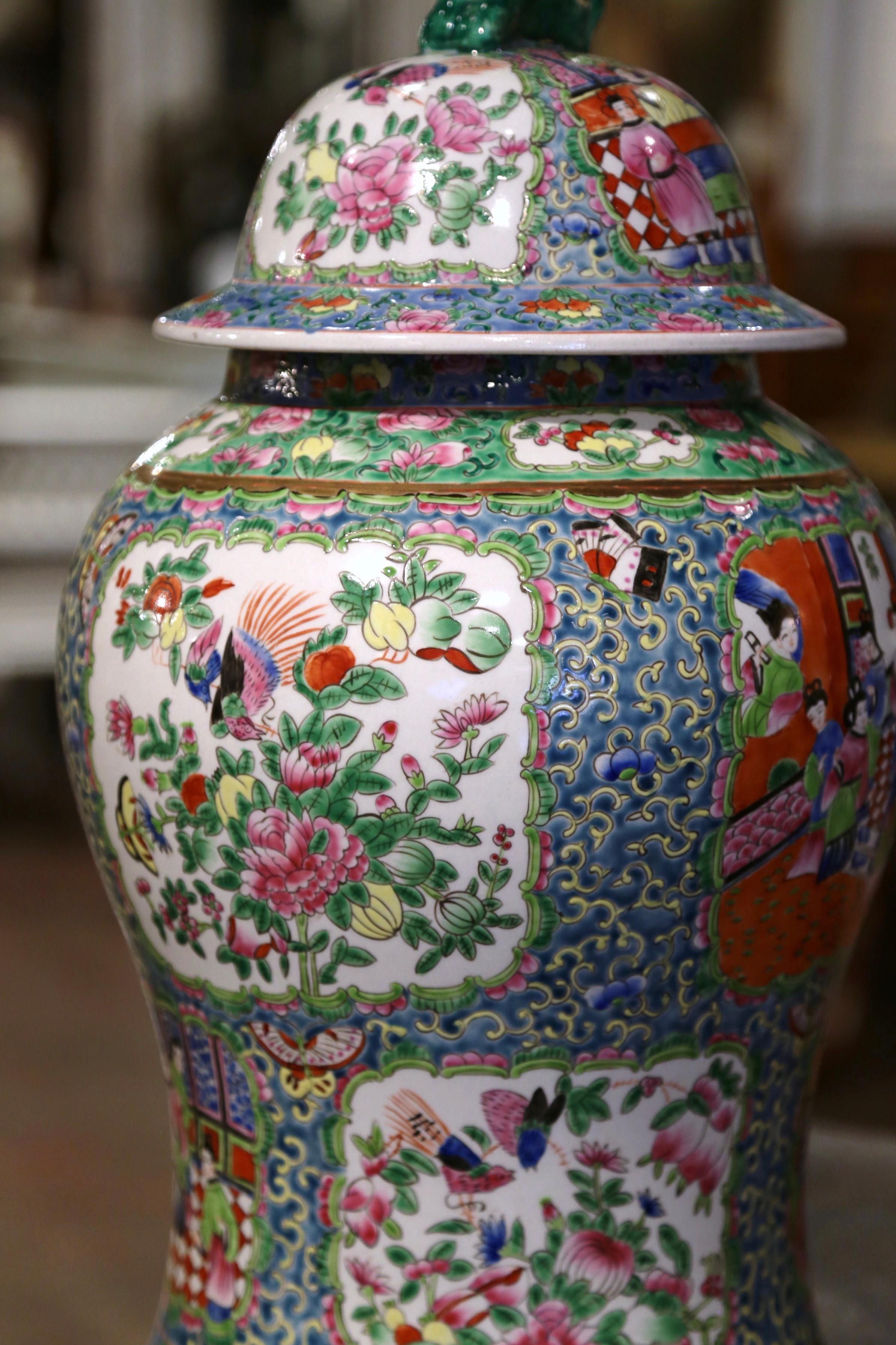 Pot de temple chinois peint Famille Verte avec couvercle du début du 20e siècle Excellent état - En vente à Dallas, TX