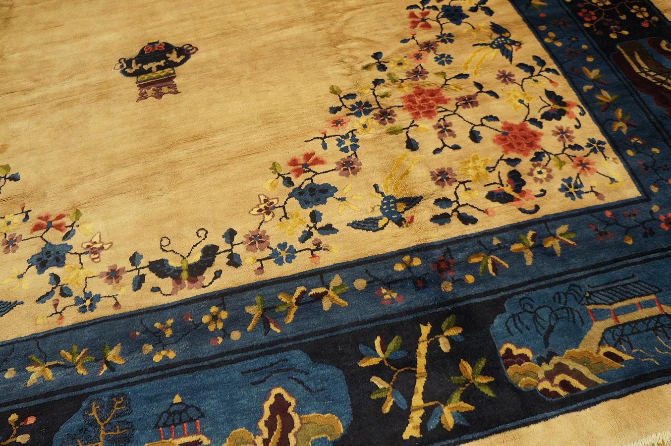 Wool Early 20th Century Chinese Peking Carpet ( 10' x 15' 6'' - 305 x 472 cm ) For Sale