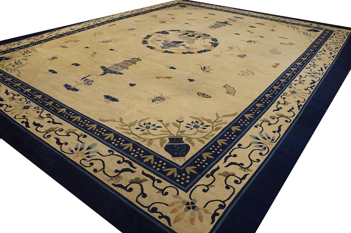 Qing Early 20th Century Chinese Peking Carpet ( 13'10'' x 17'4'' - 422 x 528 ) For Sale