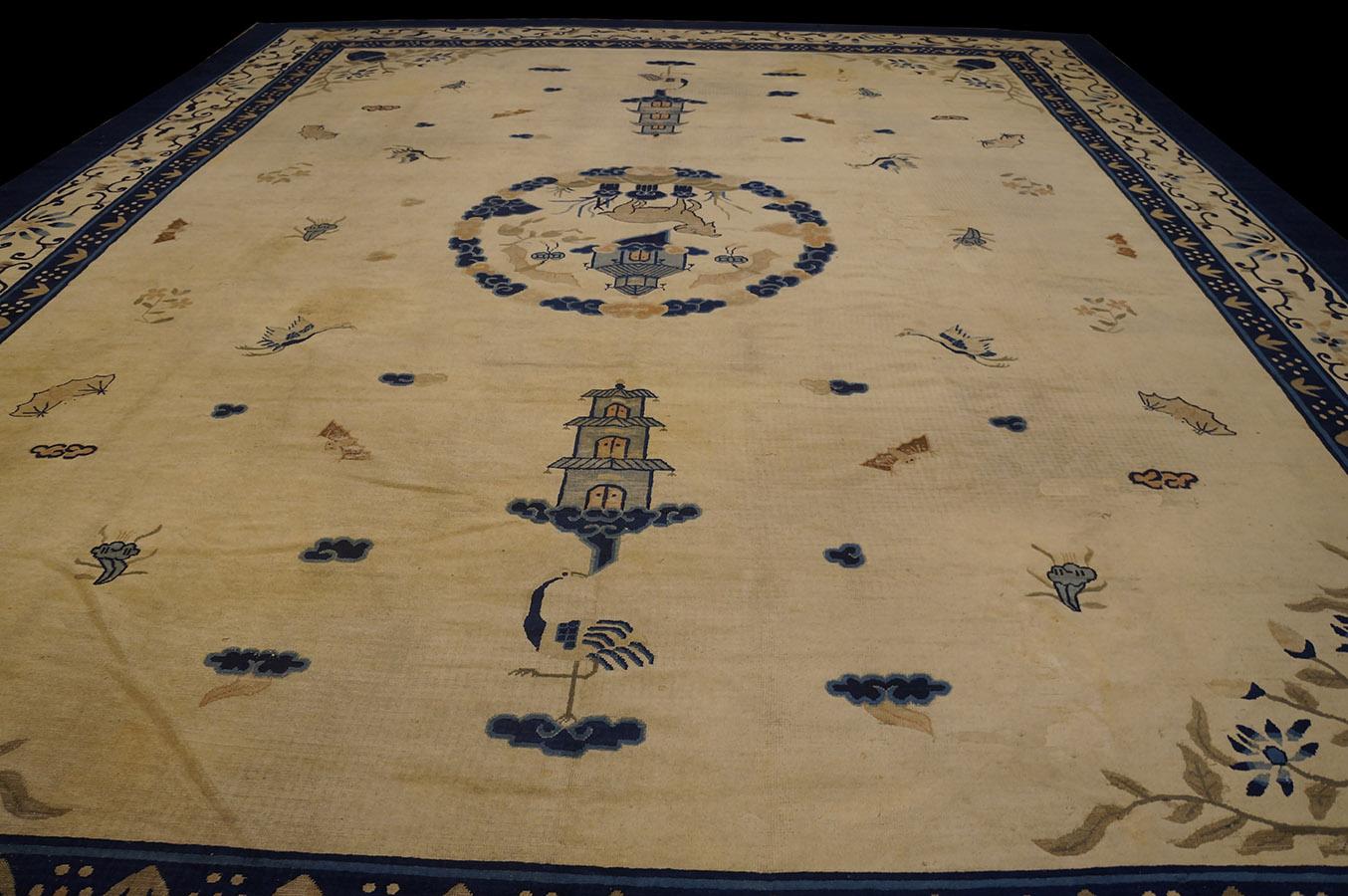 Hand-Knotted Early 20th Century Chinese Peking Carpet ( 13'10'' x 17'4'' - 422 x 528 ) For Sale
