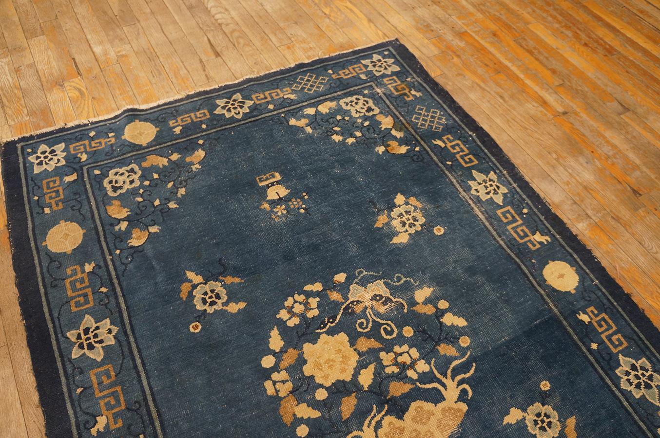 Alfombra china de Pekín de principios del siglo XX ( 4' x 5'10'' - 122 x 178 ) en Bueno estado para la venta en New York, NY