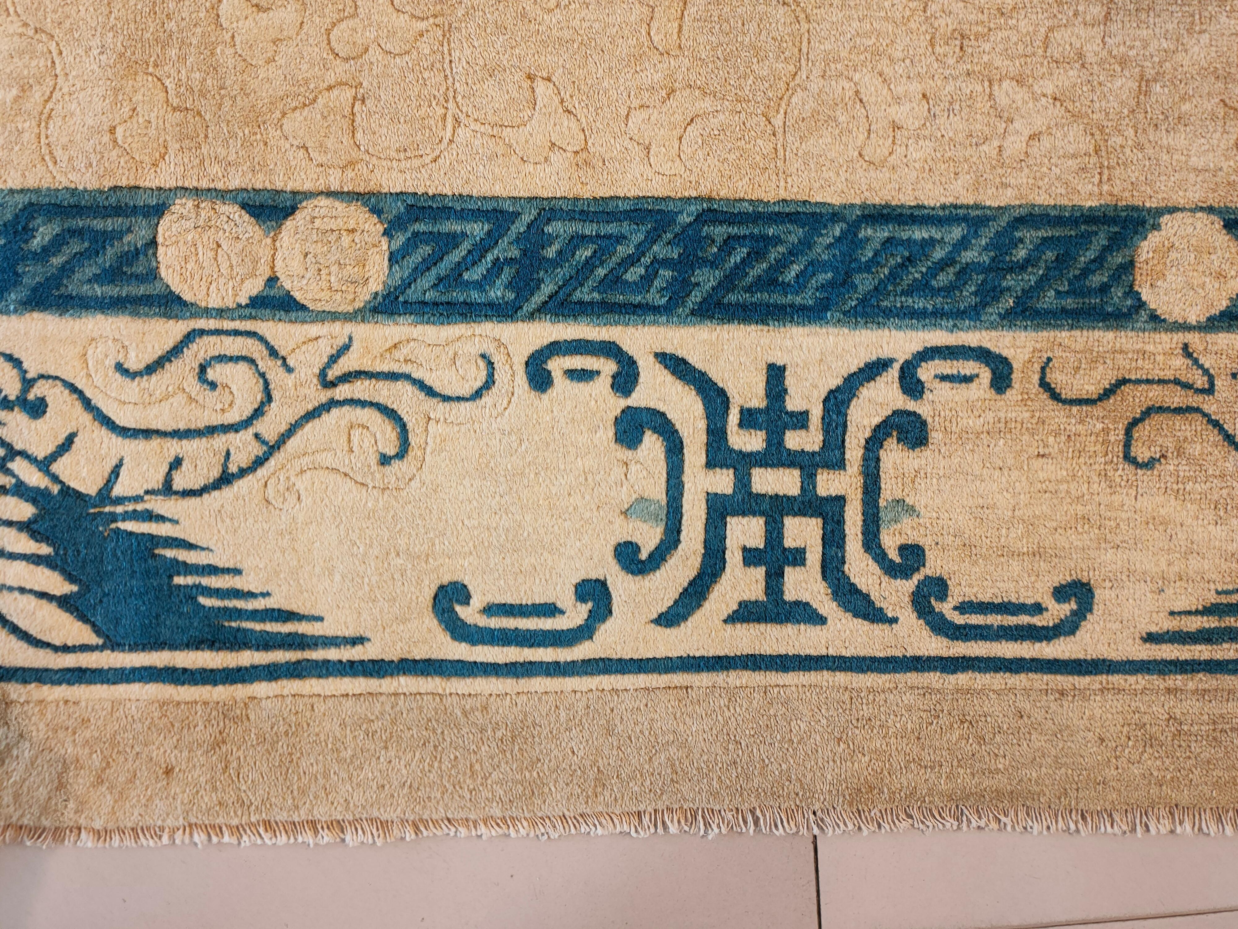 Early 20th Century Chinese Peking Carpet ( 6' x 8'9