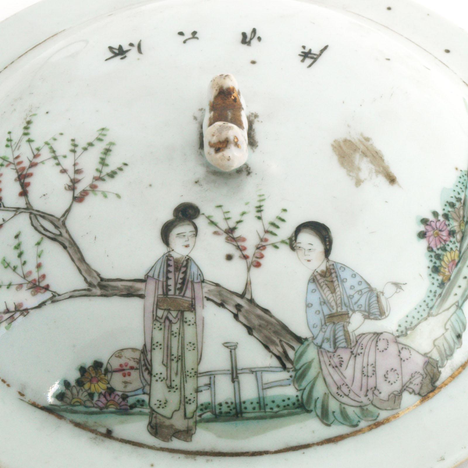 Early 20th Century Chinese Porcelain Bucket Vase, Famille Verte In Good Condition For Sale In Vigonza, Padua