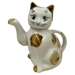Early 20th Century Chinese Porcelain Cat Teapot with Marks on the bottom