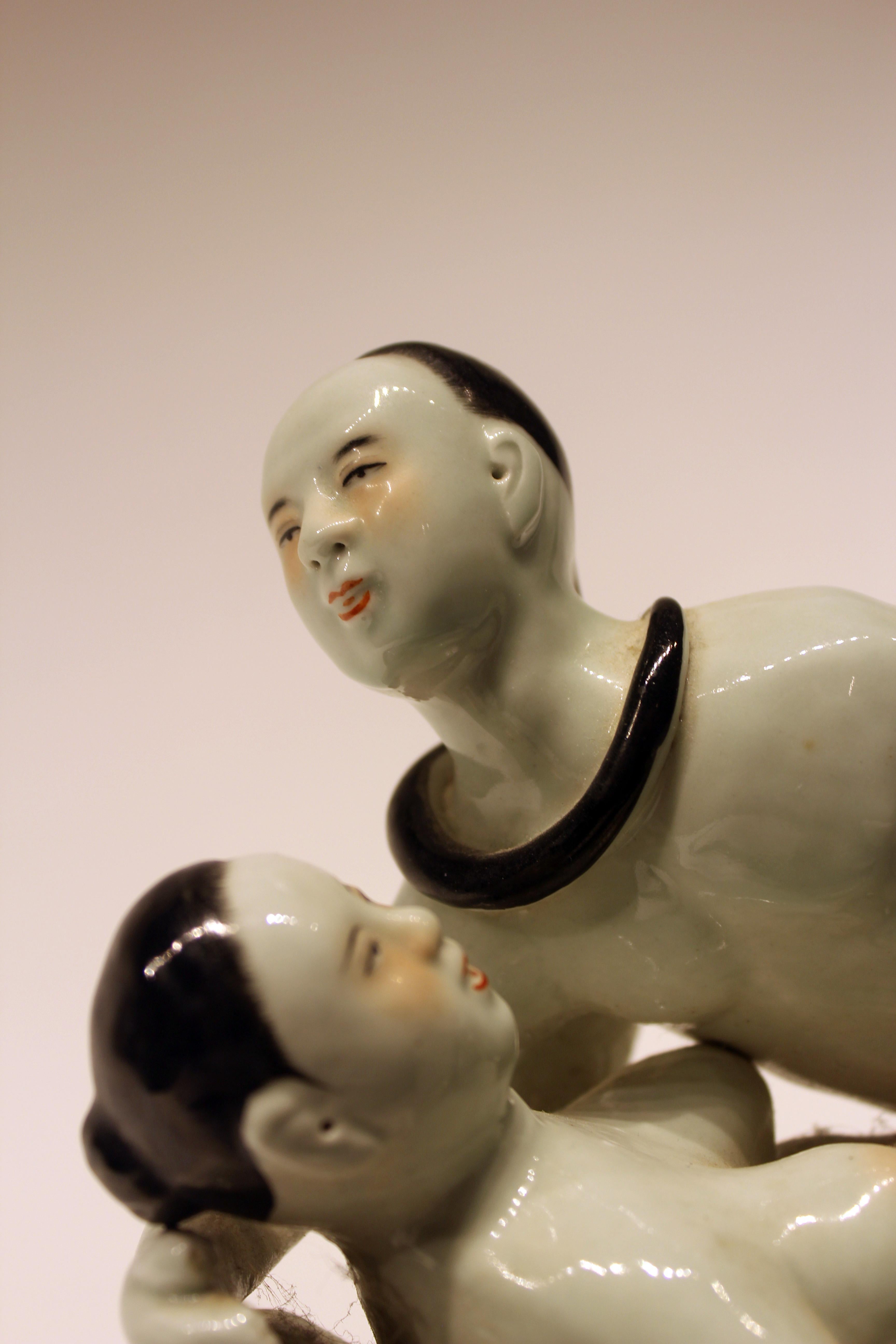 Early 20th Century Chinese Porcelain Erotic Figural Scene Hand Painted 4