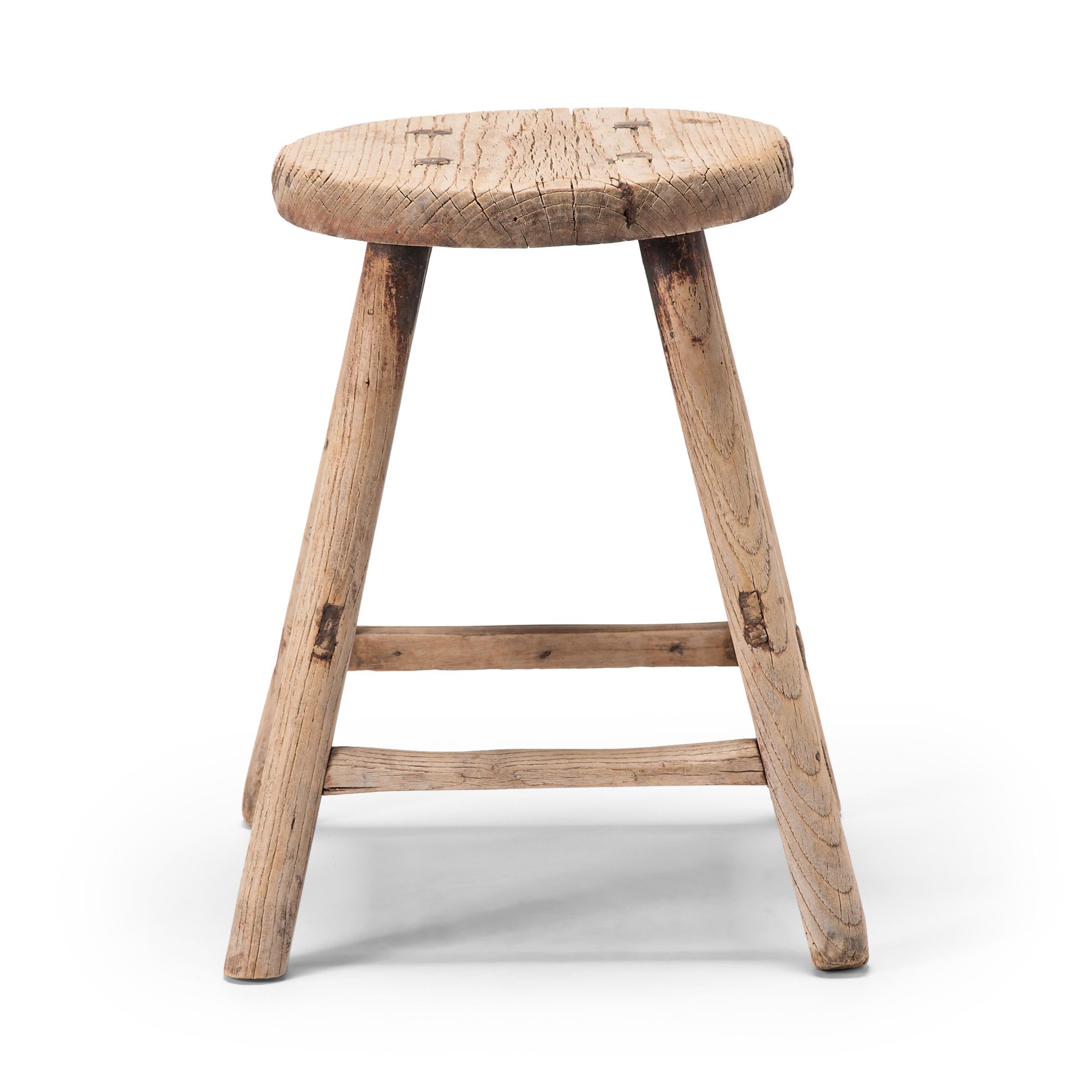 Early 20th Century Chinese Provincial Flat-Sawn Stool In Good Condition In Chicago, IL