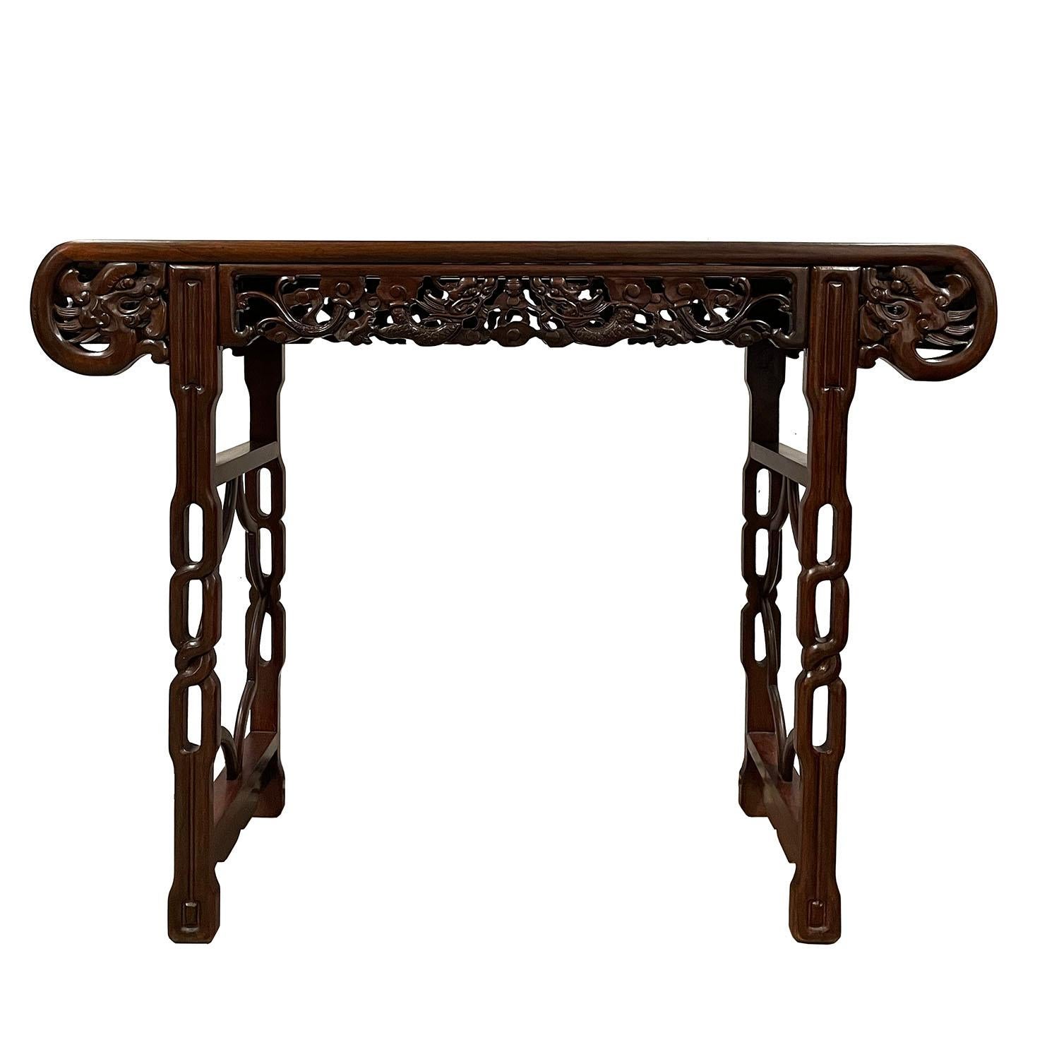 Early 20th Century Chinese Rosewood Dragon Altar Table/Entry Console For Sale 6
