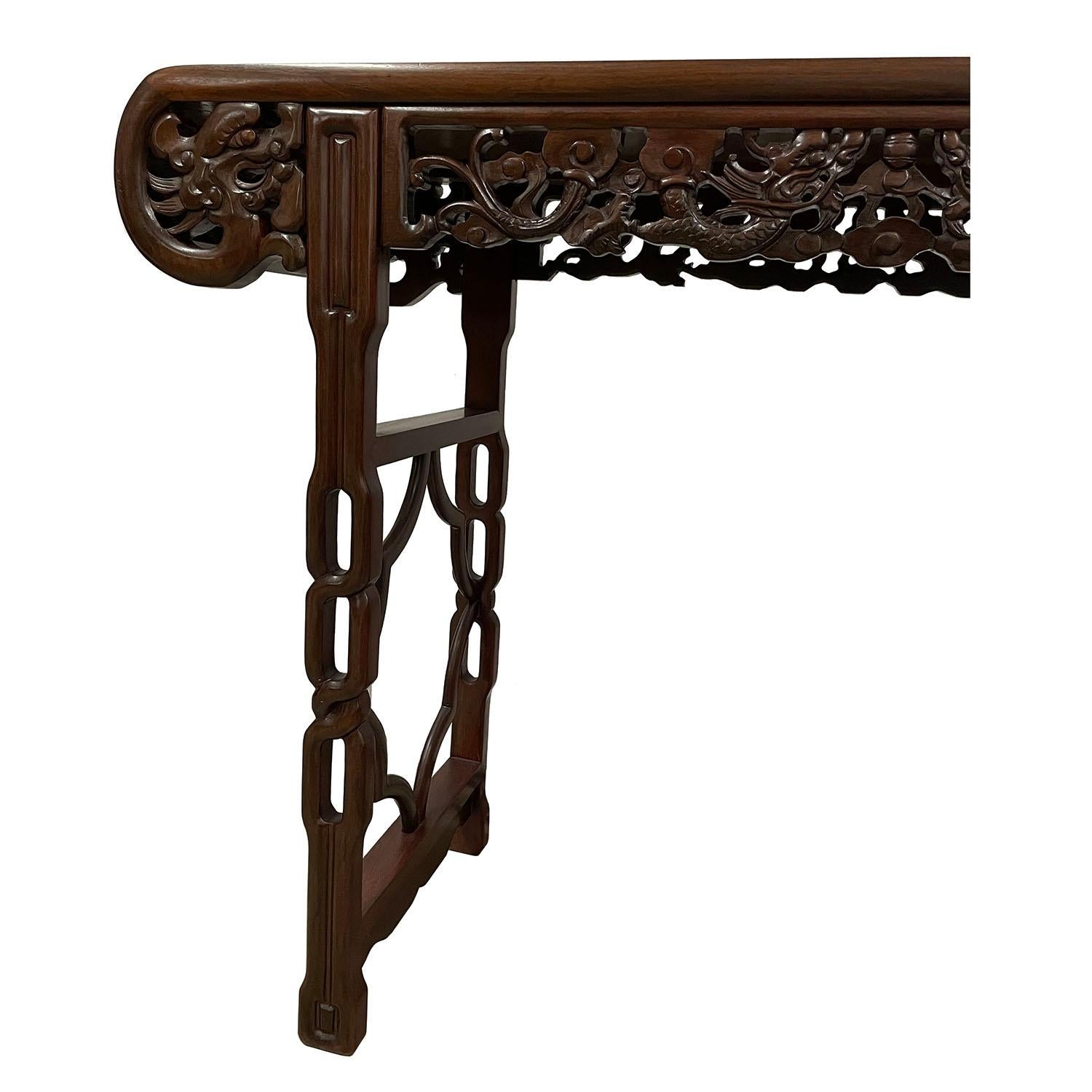 Early 20th Century Chinese Rosewood Dragon Altar Table/Entry Console For Sale 1