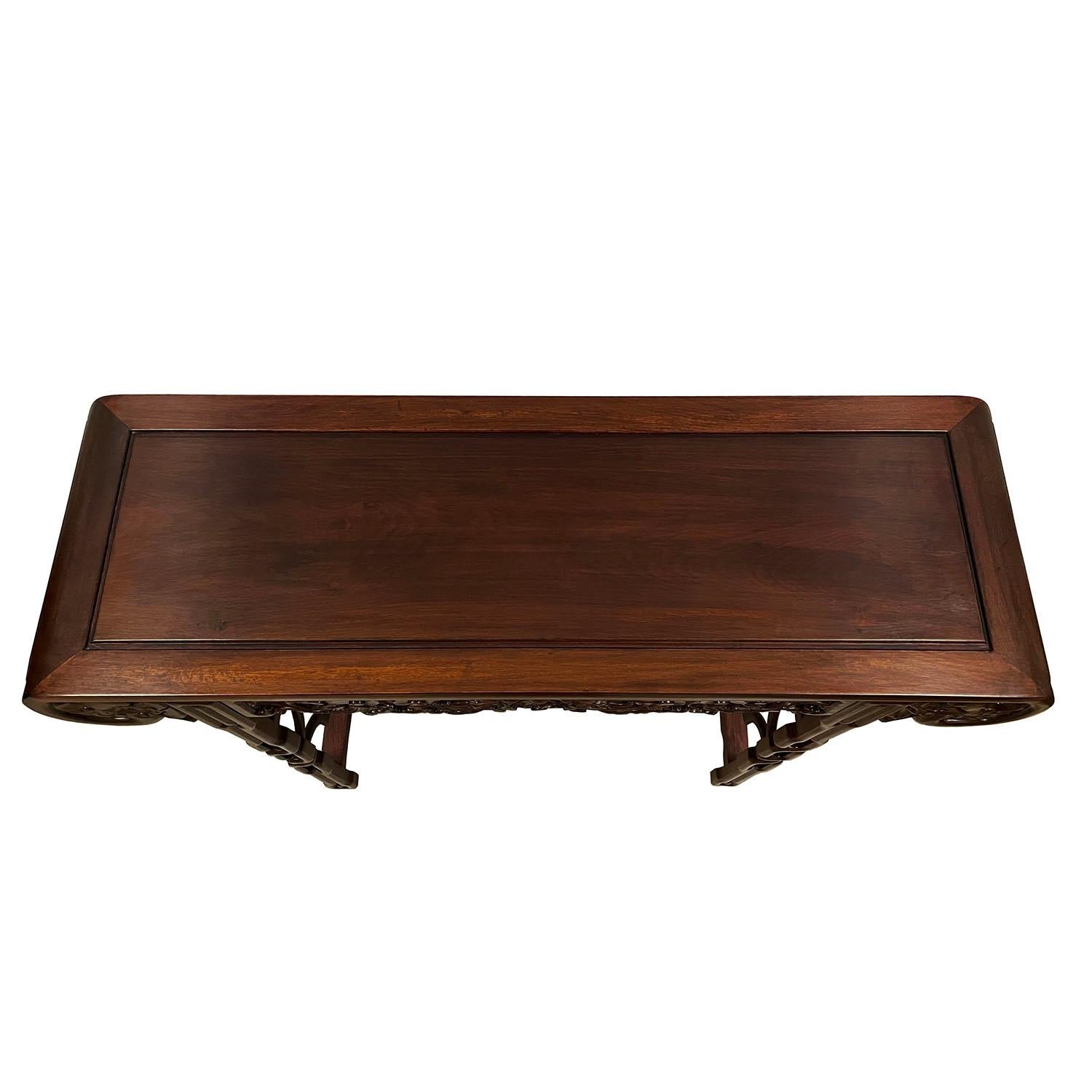 Early 20th Century Chinese Rosewood Dragon Altar Table/Entry Console For Sale 3