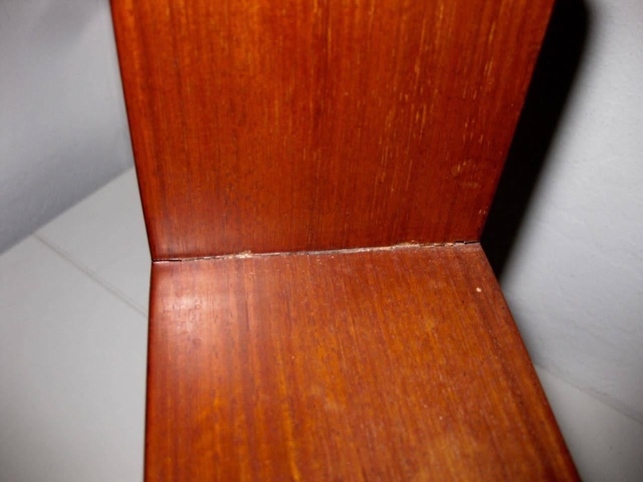 Early 20th Century Chinese Rosewood Key Fret Dovetailed Tabletop Display Shelf 5