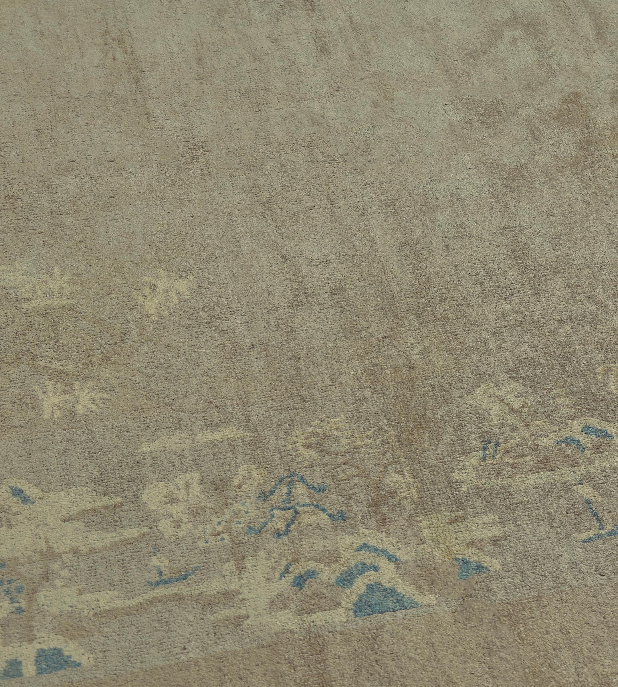 Early 20th Century Chinese Rug For Sale 1