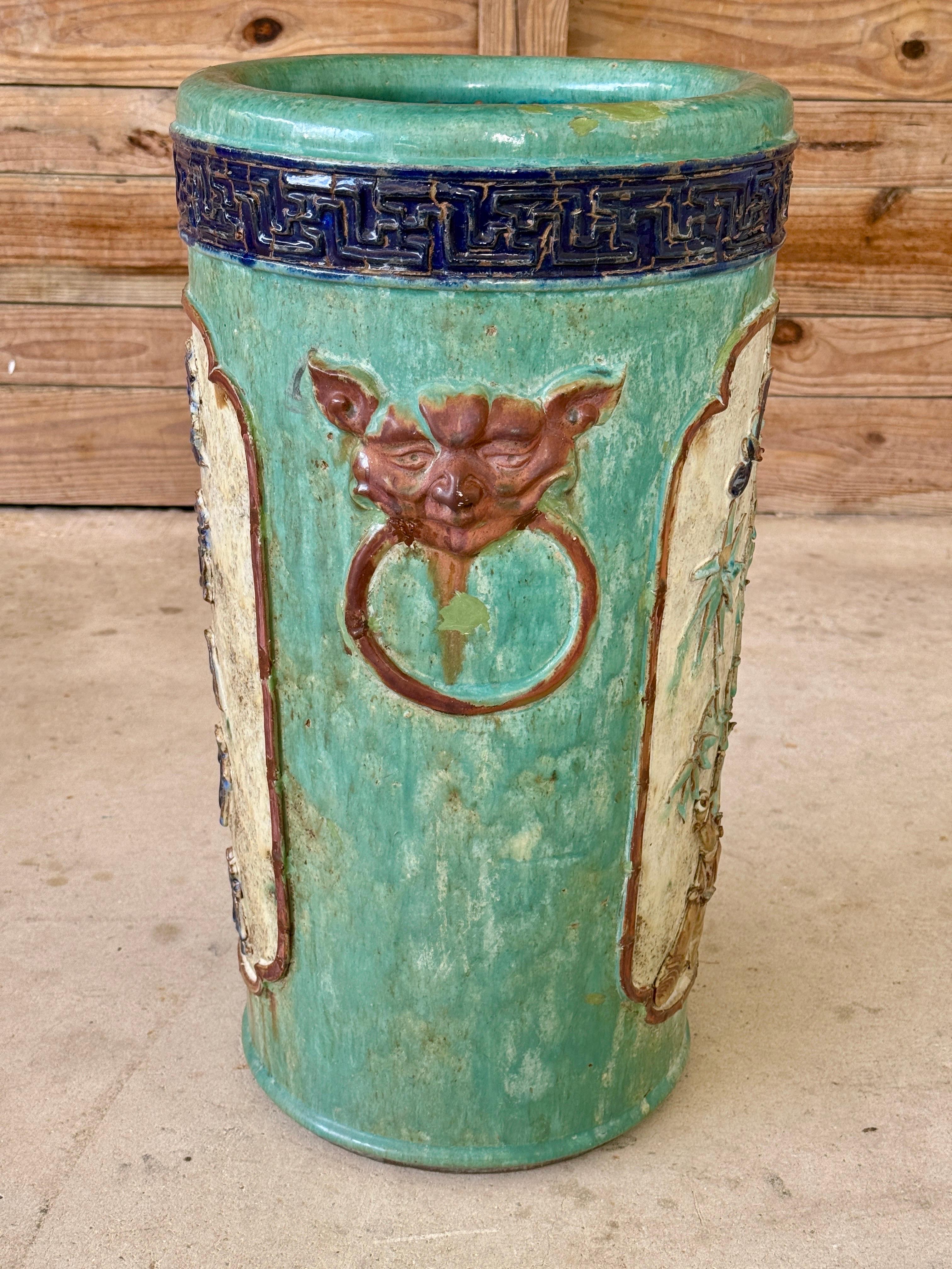 Paragüero chino Shiwan de principios del siglo XX esmaltado en turquesa en venta 4