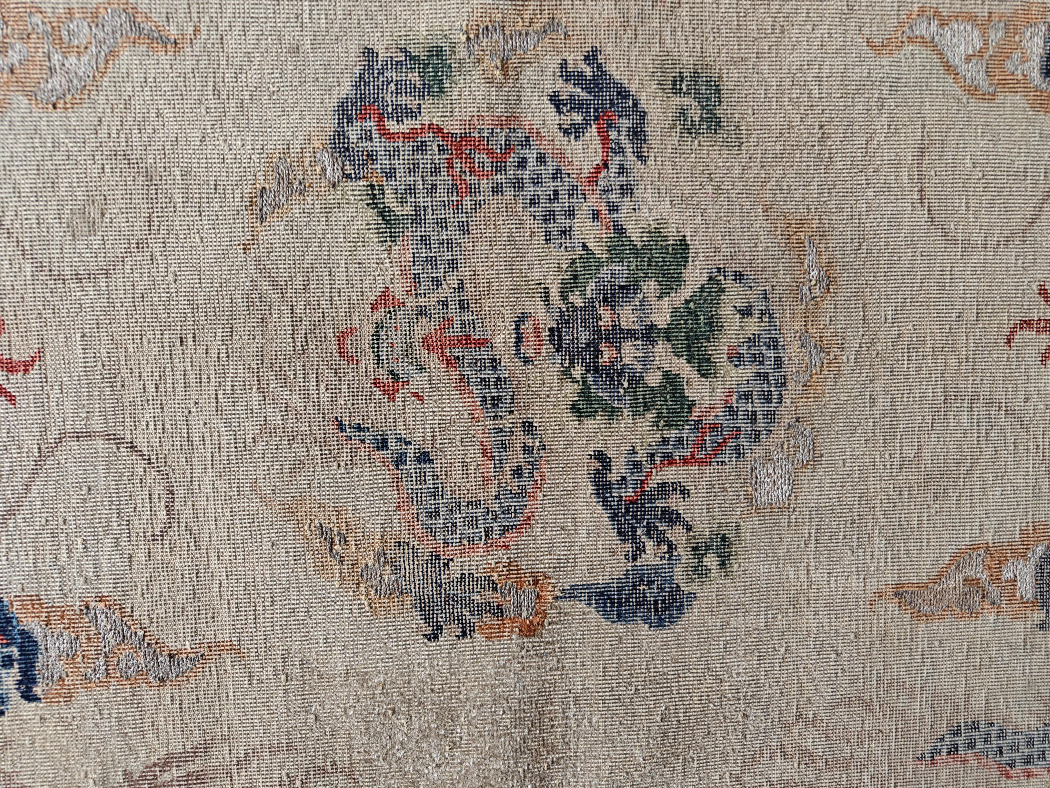 Early 20th Century Chinese Silk & Metallic Threads Carpet with Inscription  For Sale 5