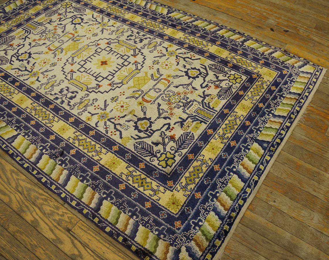 Early 20th Century Chinese Silk Rug ( 3'10'' x 6' - 117 x 183 ) For Sale 6