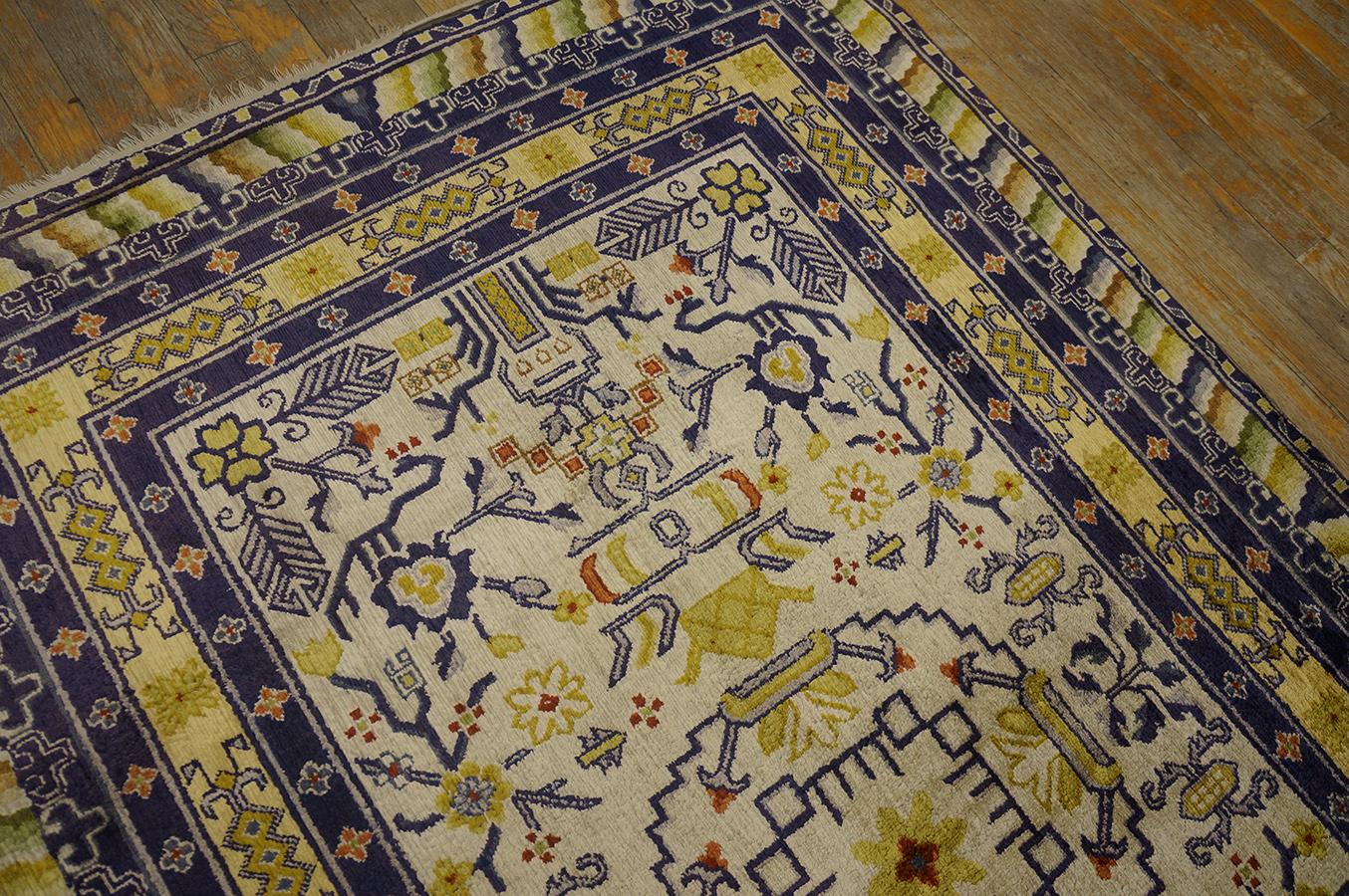 Early 20th Century Chinese Silk Rug ( 3'10'' x 6' - 117 x 183 ) For Sale 8