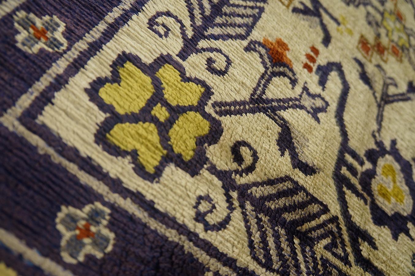 Early 20th Century Chinese Silk Rug ( 3'10'' x 6' - 117 x 183 ) For Sale 9