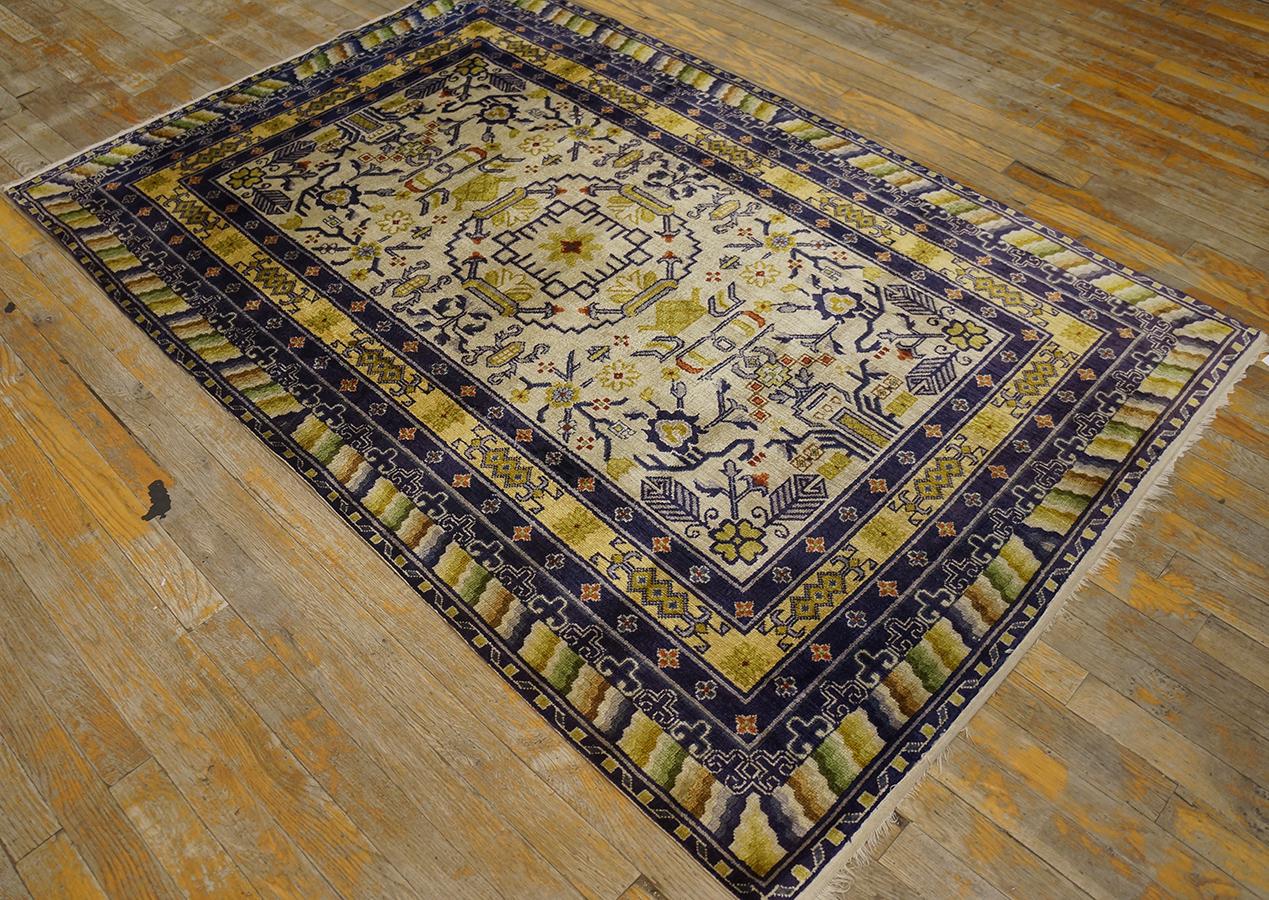 Hand-Knotted Early 20th Century Chinese Silk Rug ( 3'10'' x 6' - 117 x 183 ) For Sale