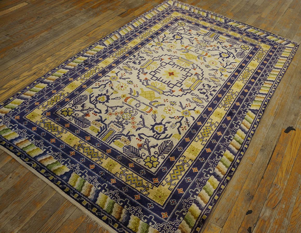 Early 20th Century Chinese Silk Rug ( 3'10'' x 6' - 117 x 183 ) For Sale 2
