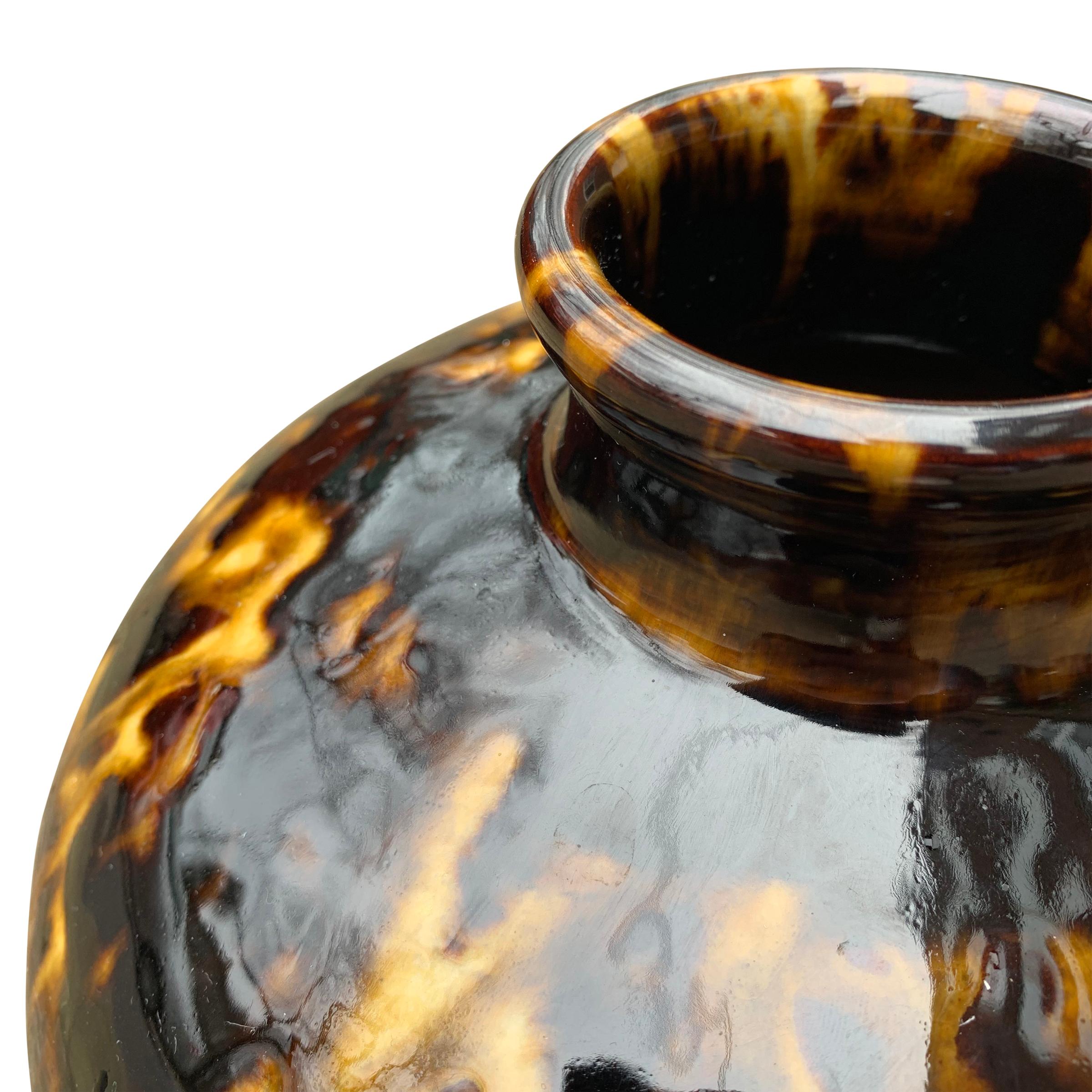 Early 20th Century Chinese Tortoise Glazed Meiping Vase In Good Condition In Chicago, IL
