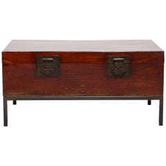 Early 20th Century Chinese Twin Attendants Trunk Table