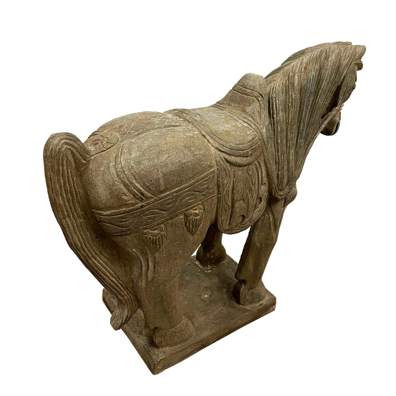 XIX secolo Statua/scultura di cavallo in pietra intagliata cinese dei primi del Novecento in vendita
