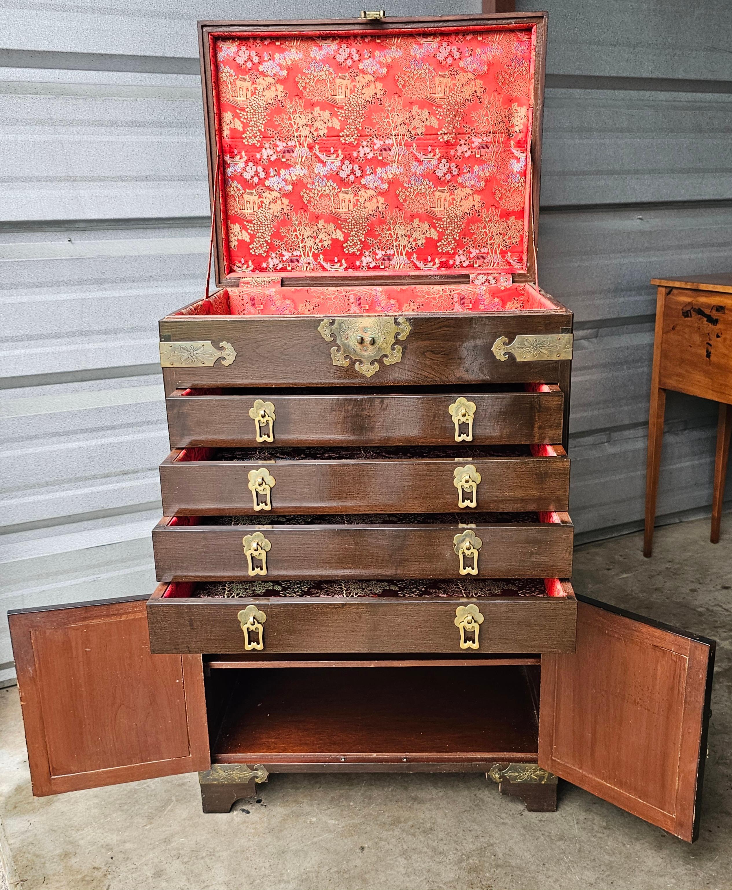 Early 20th Century Chinese Walnut Brass Mounted Hardwood Silver / Jewel Chest In Good Condition For Sale In Germantown, MD