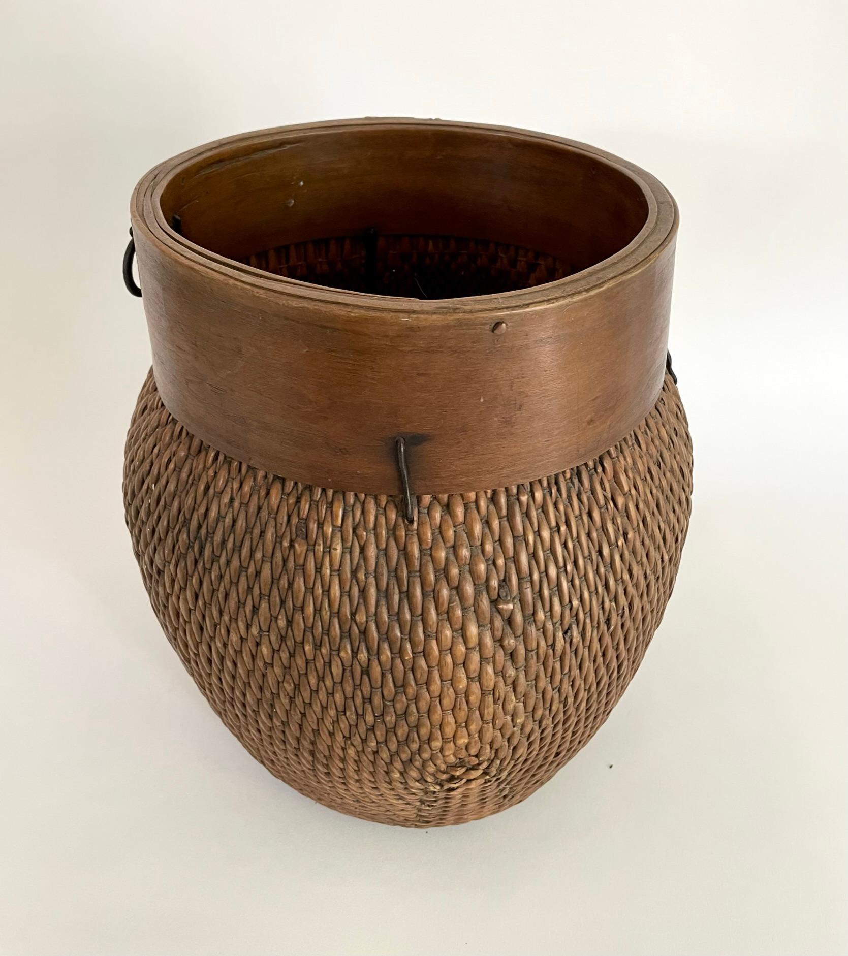 Reed Early 20th Century Chinese Willow Basket For Sale