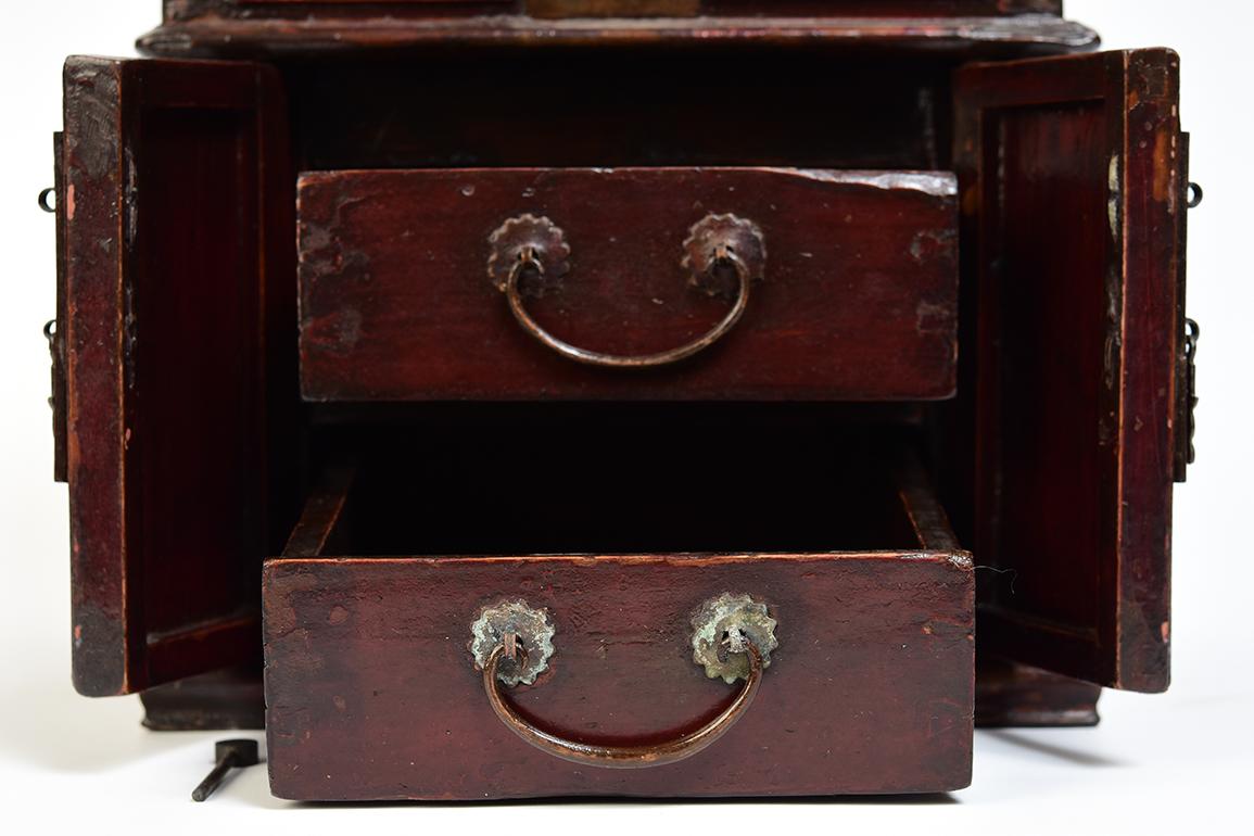 Early 20th Century, Chinese Wooden Box For Sale 1
