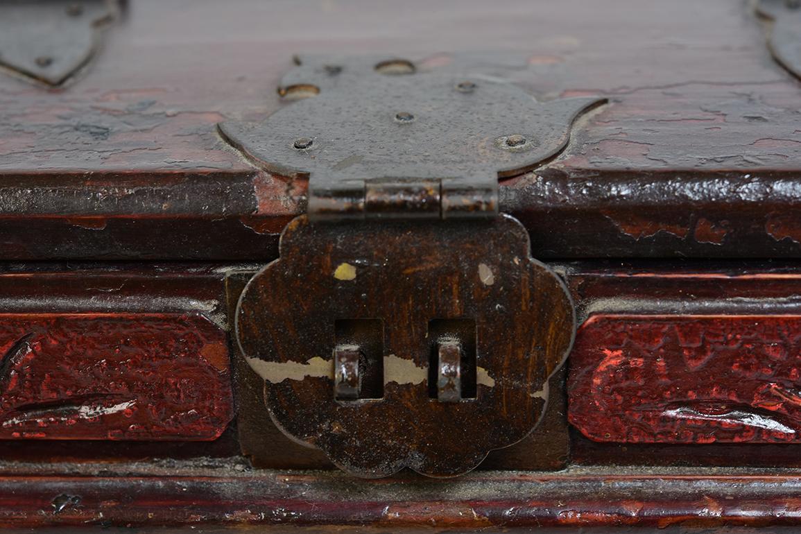 Early 20th Century, Chinese Wooden Box For Sale 1