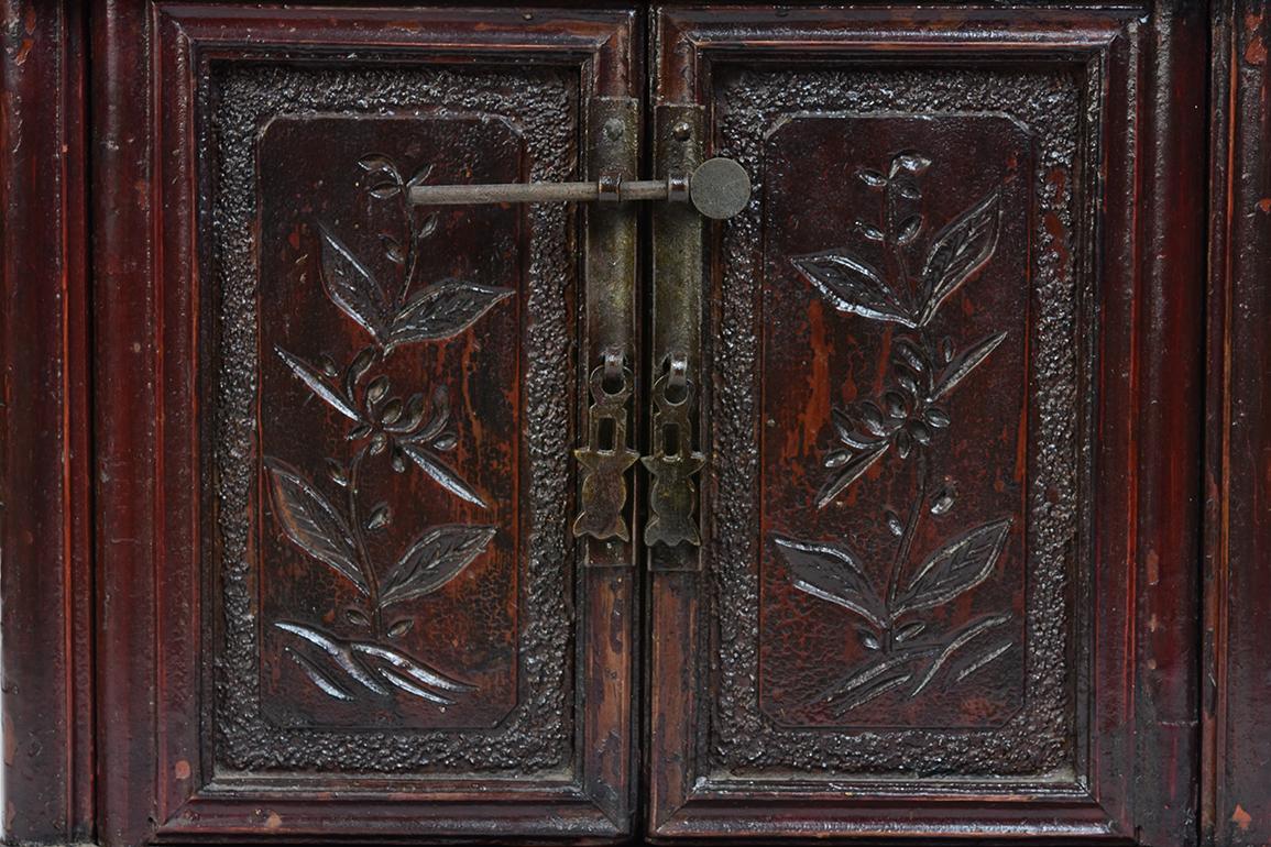 Early 20th Century, Chinese Wooden Box For Sale 3