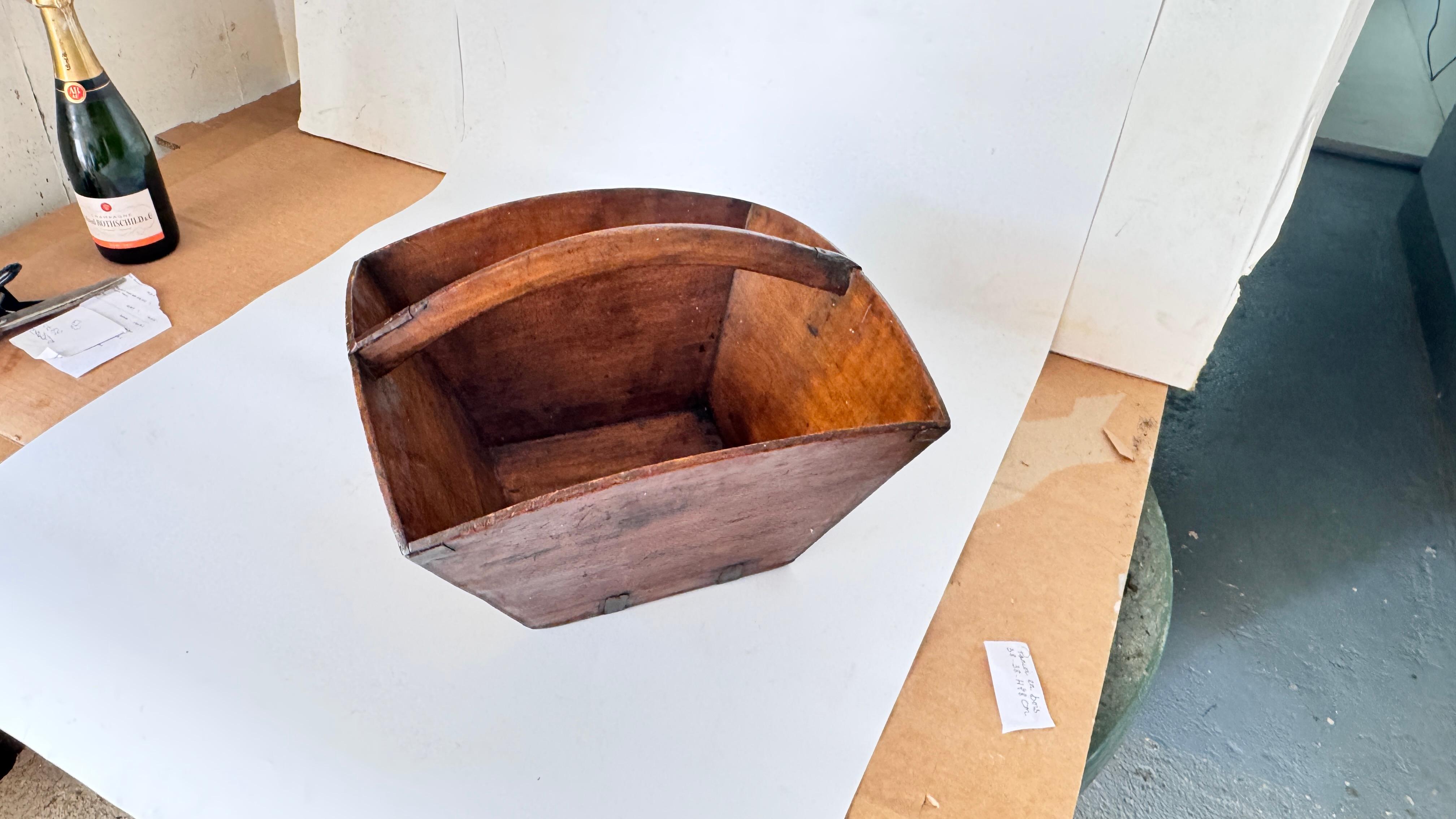 Misuratore di riso cinese dei primi del Novecento in legno con raccordi in rame in vendita 6