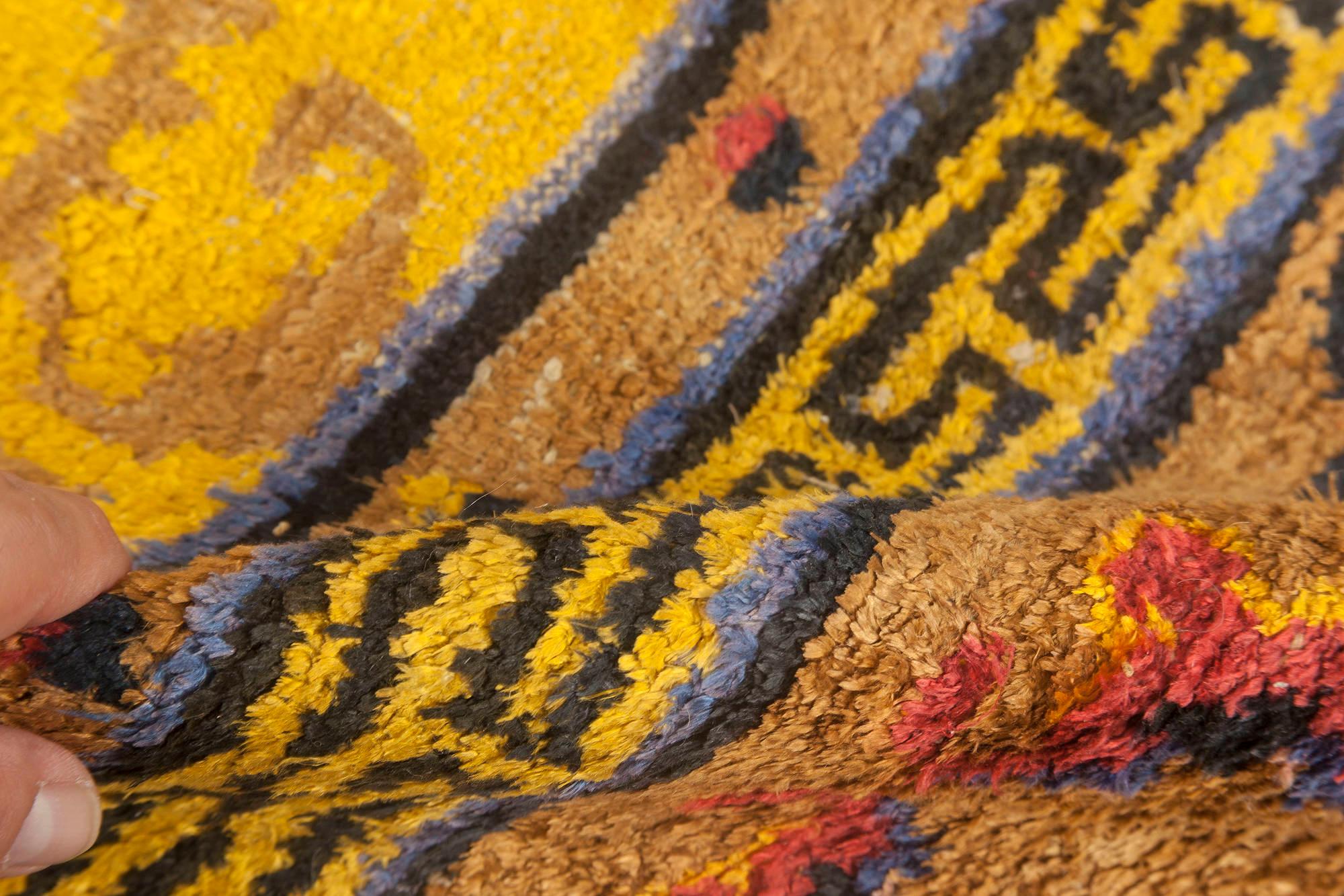 Early 20th century Chinese yellow handmade silk rug by Doris Leslie Blau
Size: 6'2