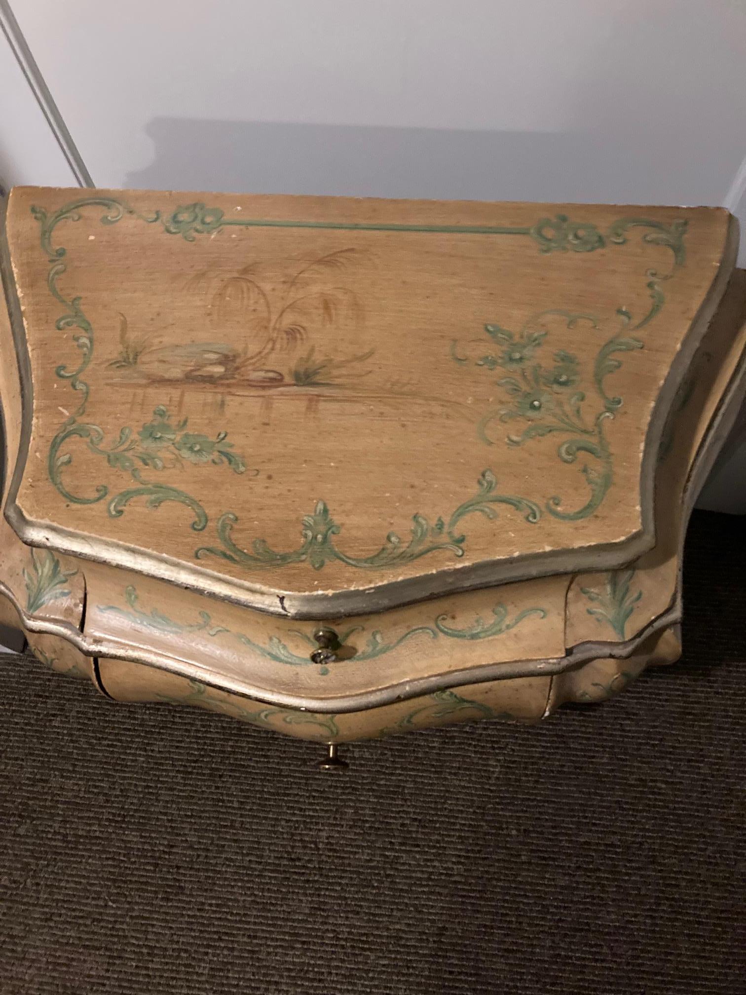 Painted Early 20th Century, Chinoiserie Decorated Pair of Side Commodes For Sale