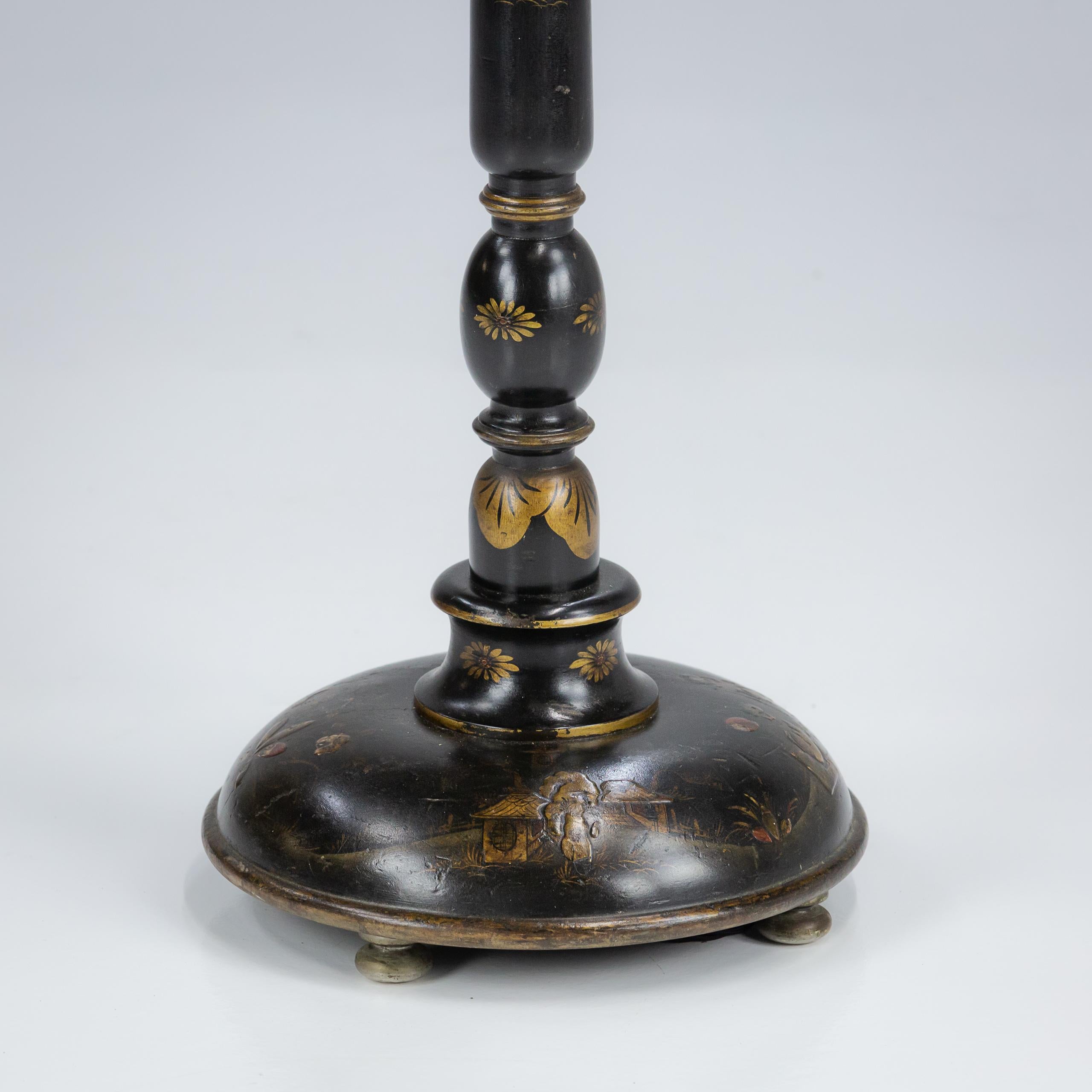 Chinoiserie-Stehlampe des frühen 20. Jahrhunderts (Englisch) im Angebot