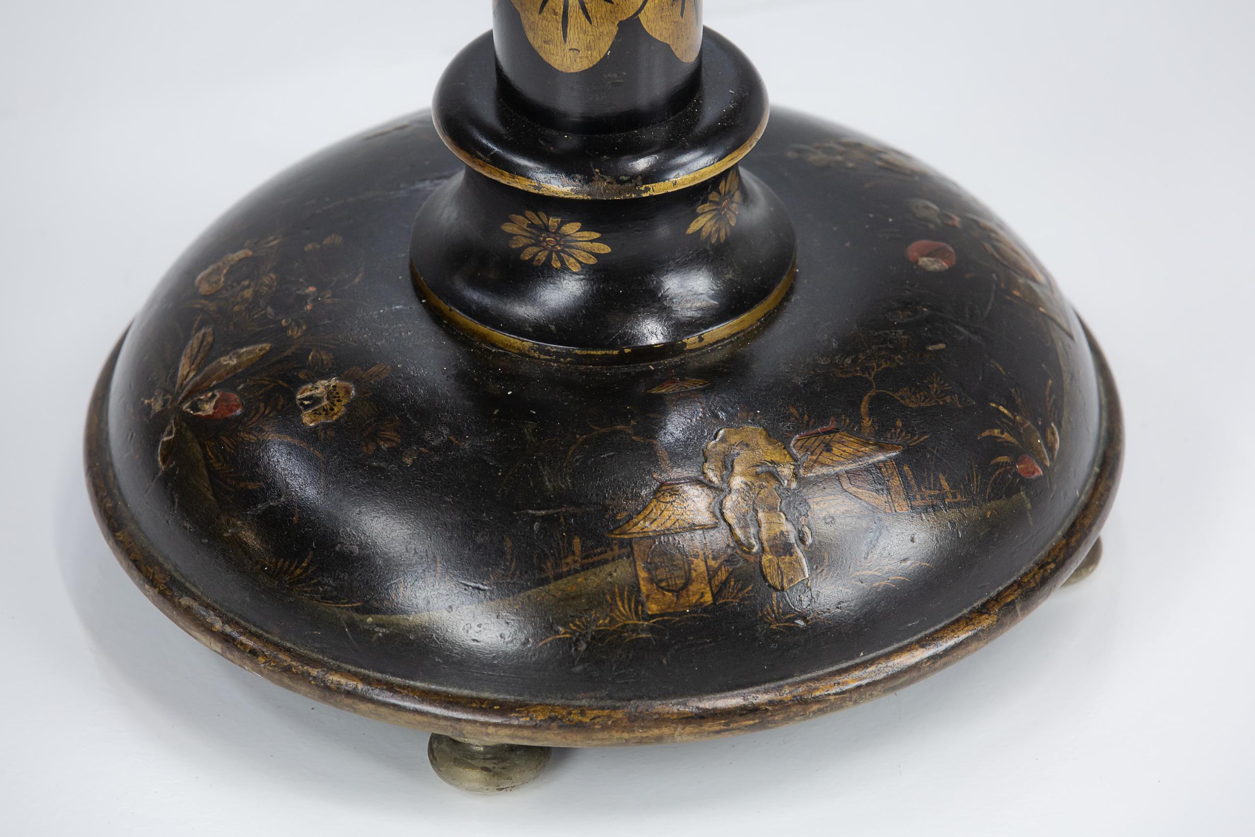 Chinoiserie-Stehlampe des frühen 20. Jahrhunderts (Lackiert) im Angebot