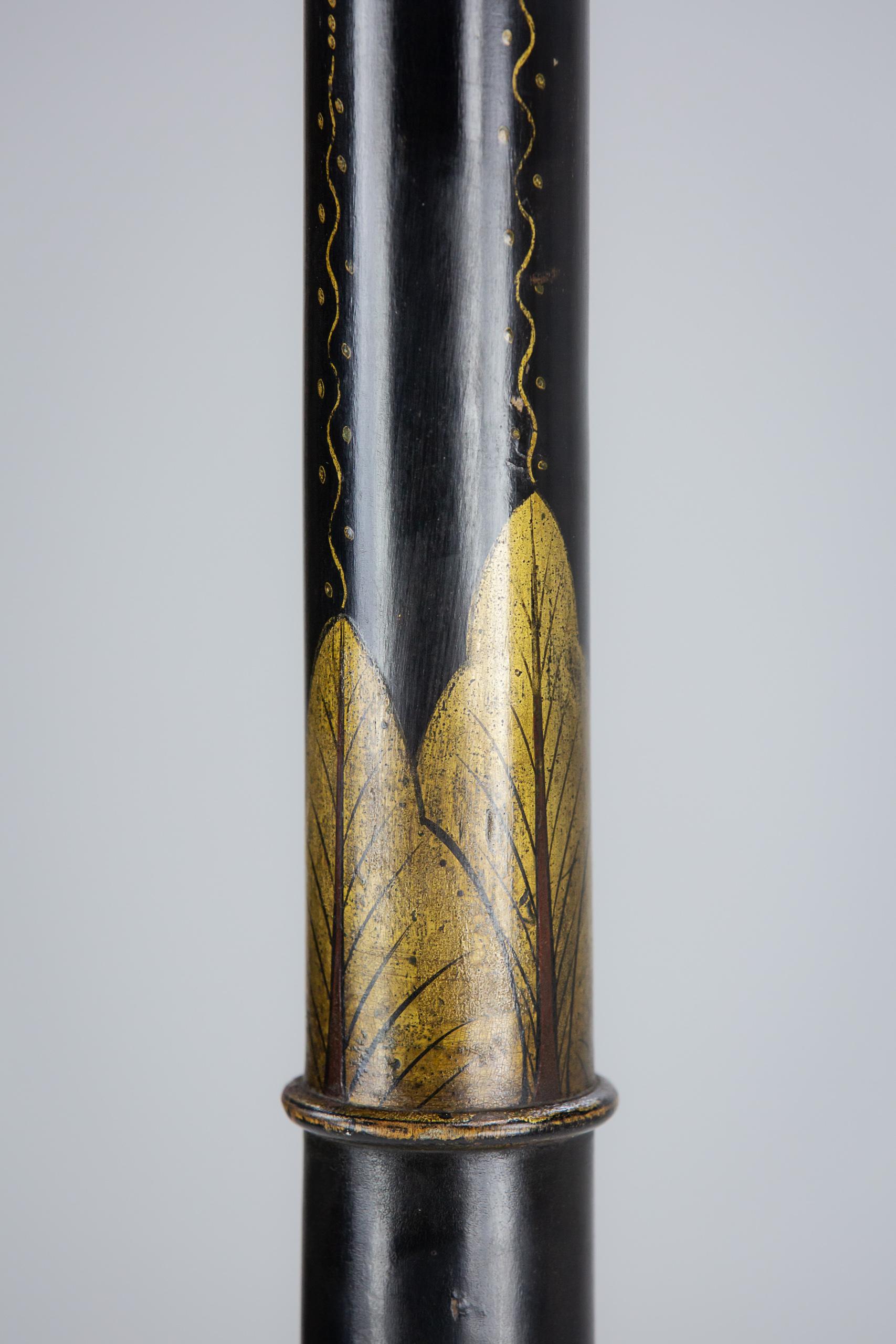 Chinoiserie-Stehlampe des frühen 20. Jahrhunderts (Holz) im Angebot