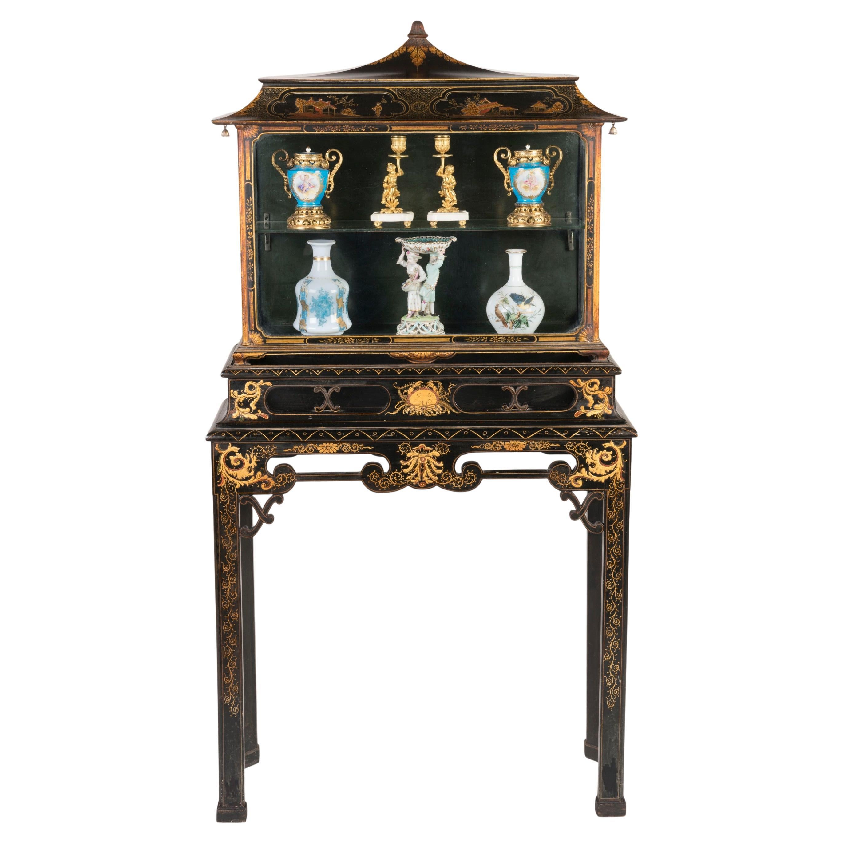 Early 20th Century Chinoiserie Lacquer Display Case attributed to Hille & Co For Sale