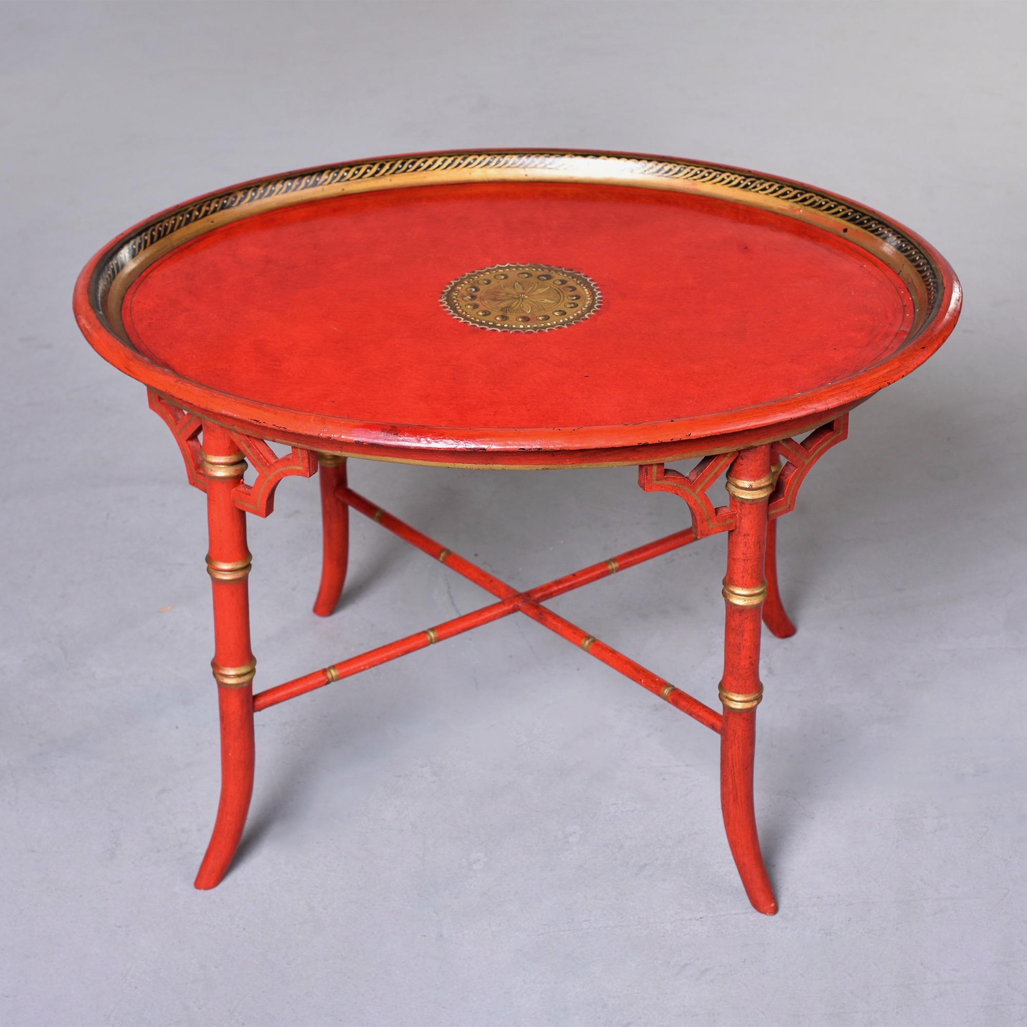 Table d'appoint ovale de style chinoiserie du début du XXe siècle Bon état - En vente à Troy, MI