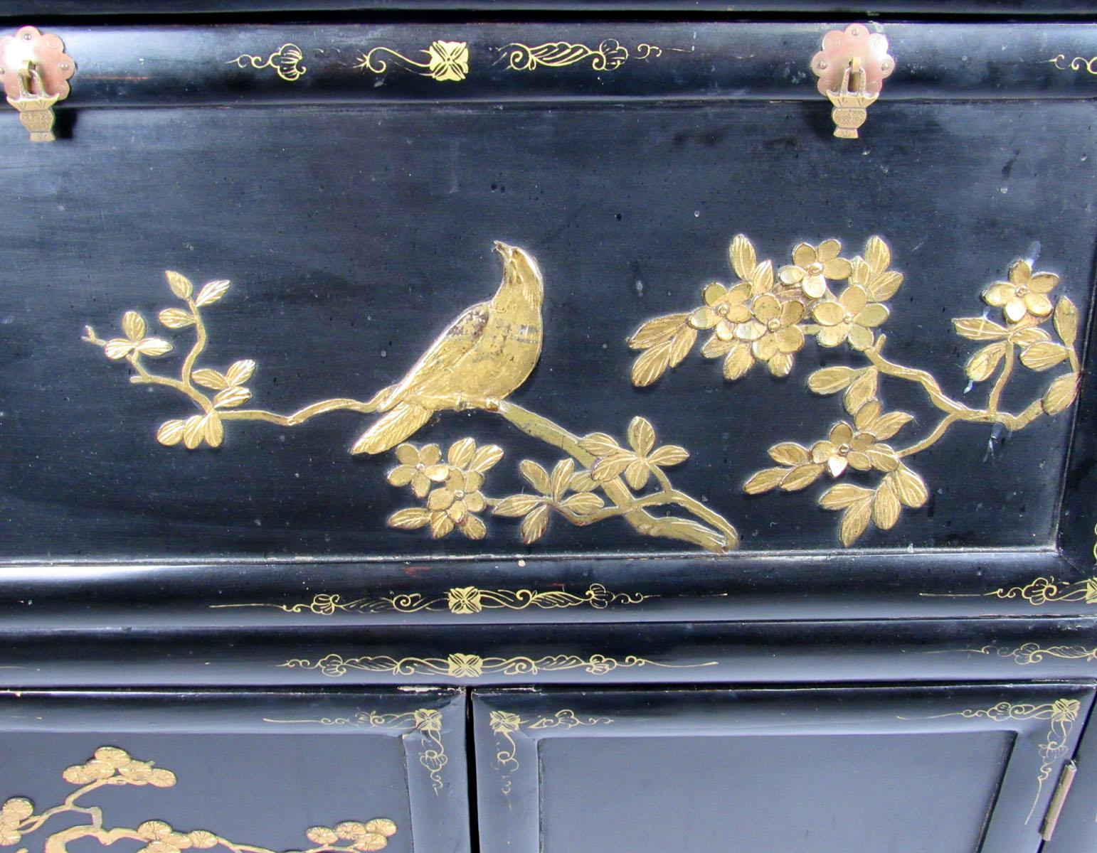 Early 20th Century Chinoiserie Petite Secretary In Good Condition In Dallas, TX