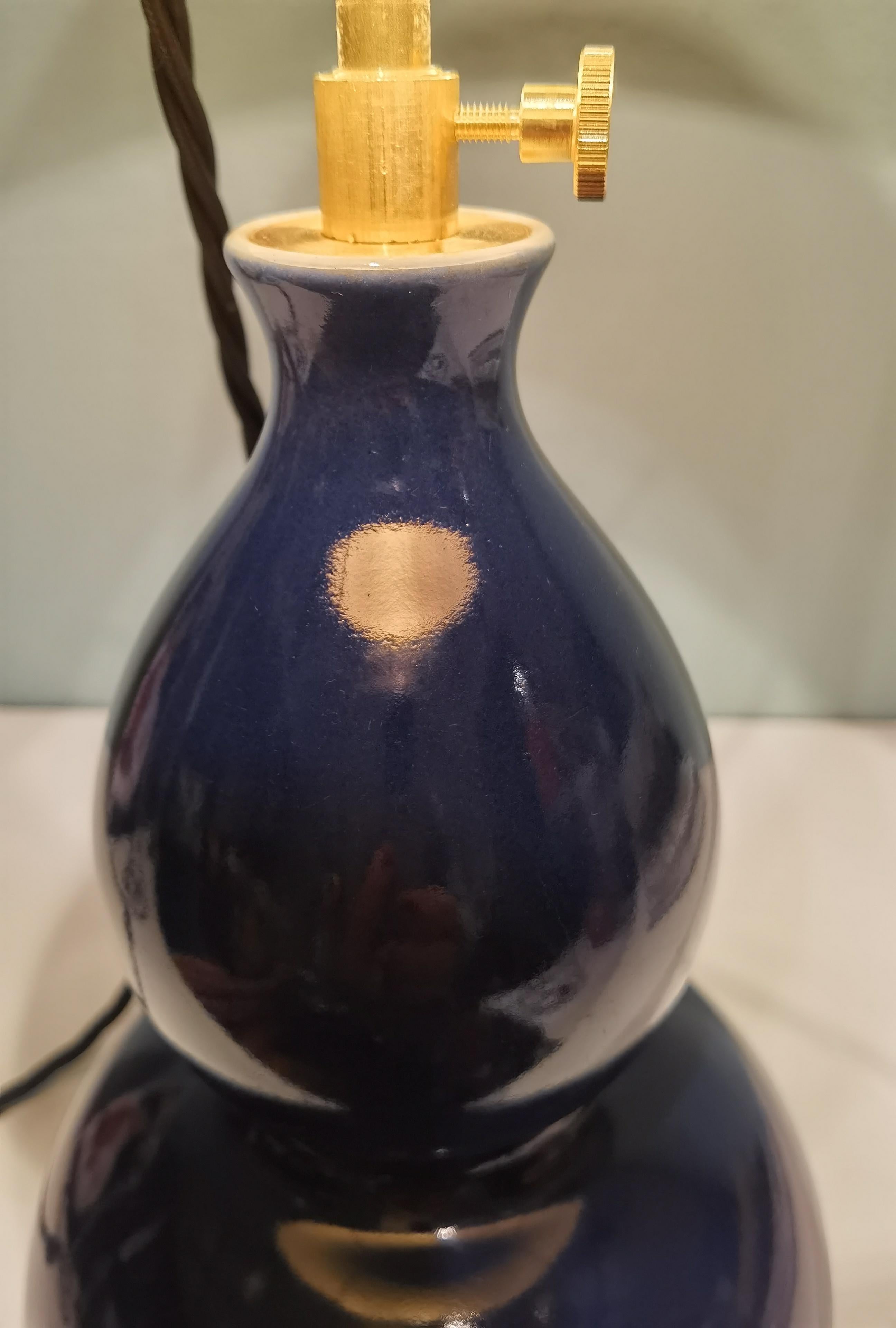 Chinoiserie-Tischlampe aus Porzellan des frühen 20. Jahrhunderts (Handgefertigt) im Angebot