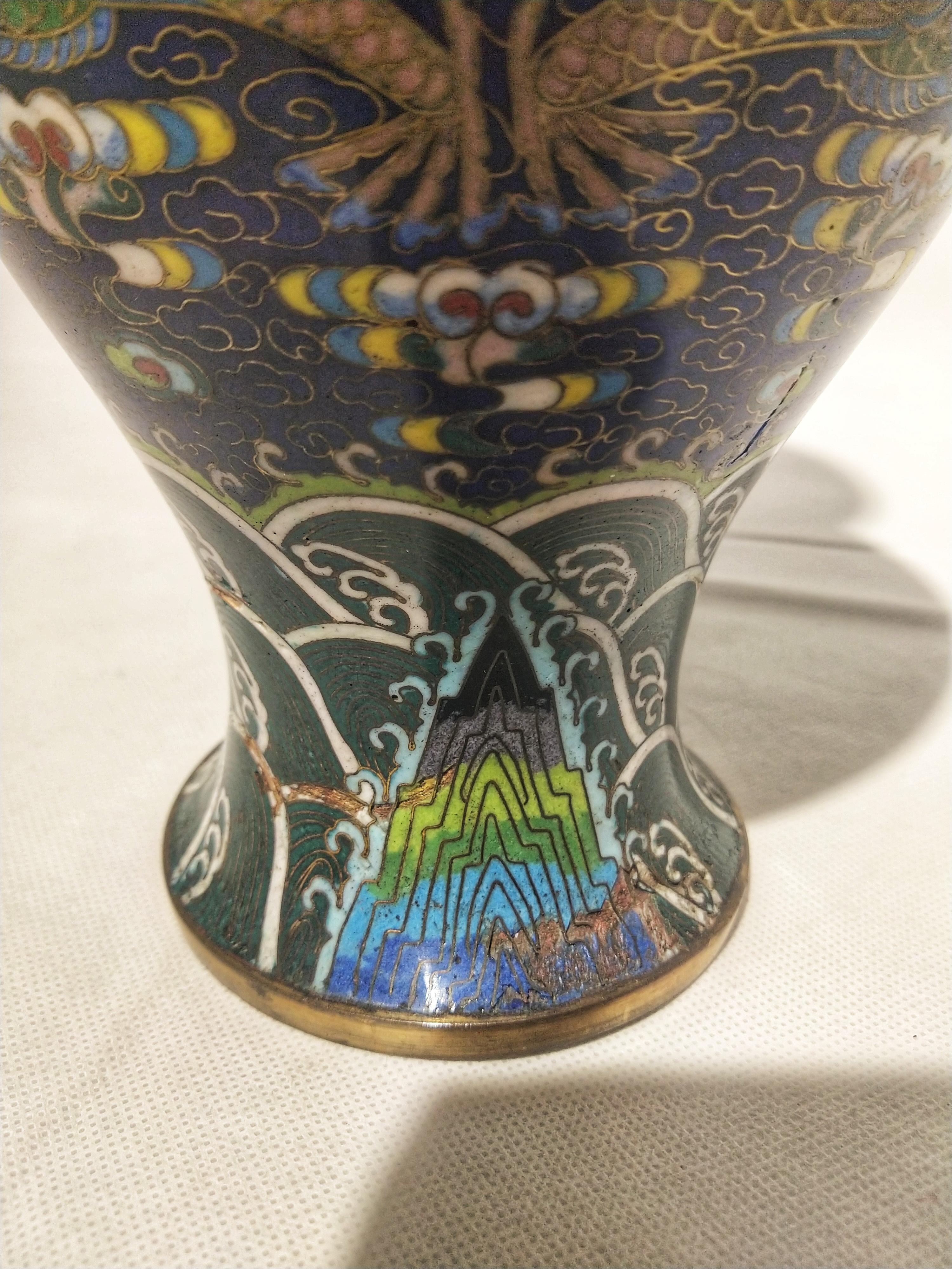 Early 20th Century Chinoserie Style Ceramic and Glass on Brass Chinese Vase In Good Condition For Sale In Toledo, Castilla La Mancha
