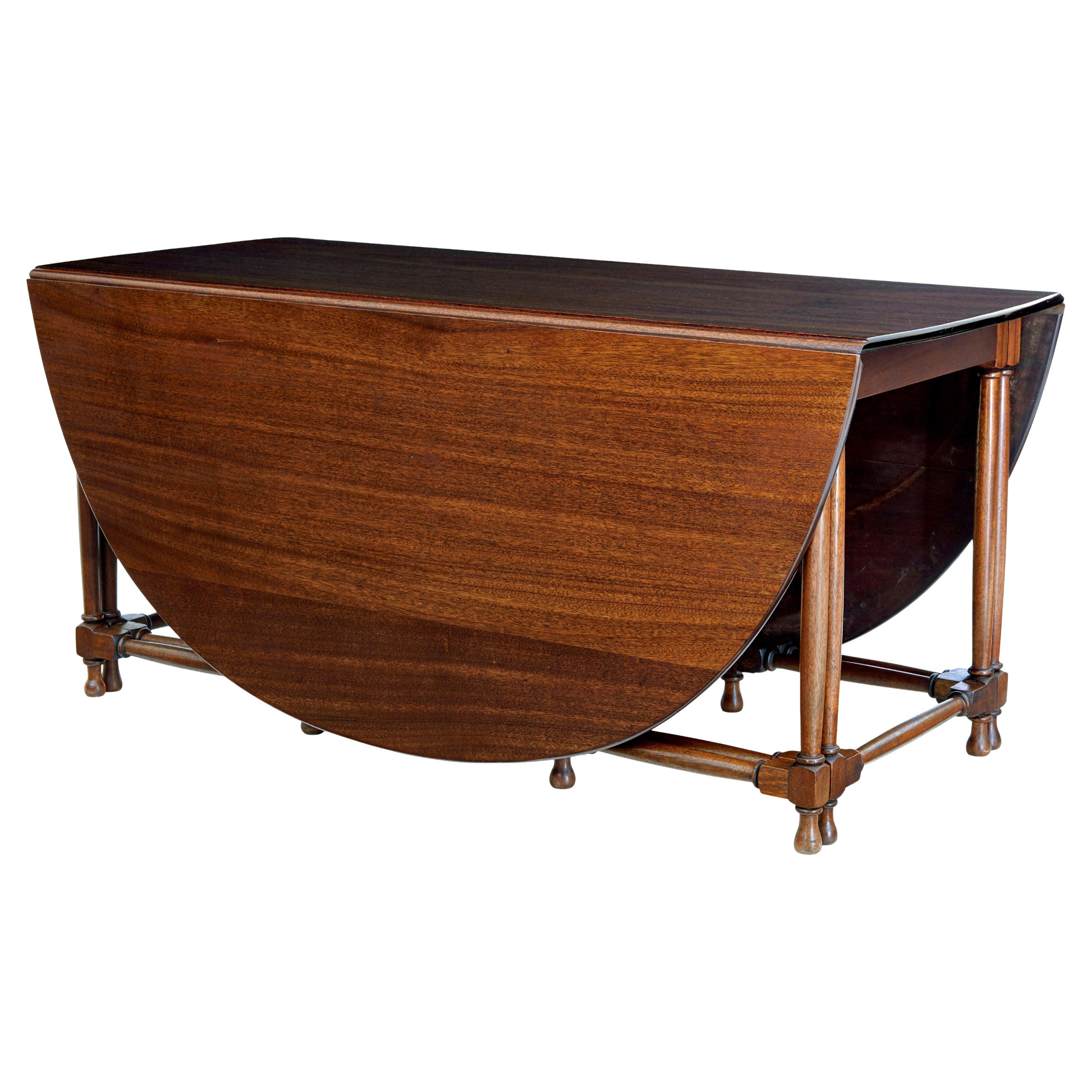 Early 20th century chippendale influenced mahogany gate leg table